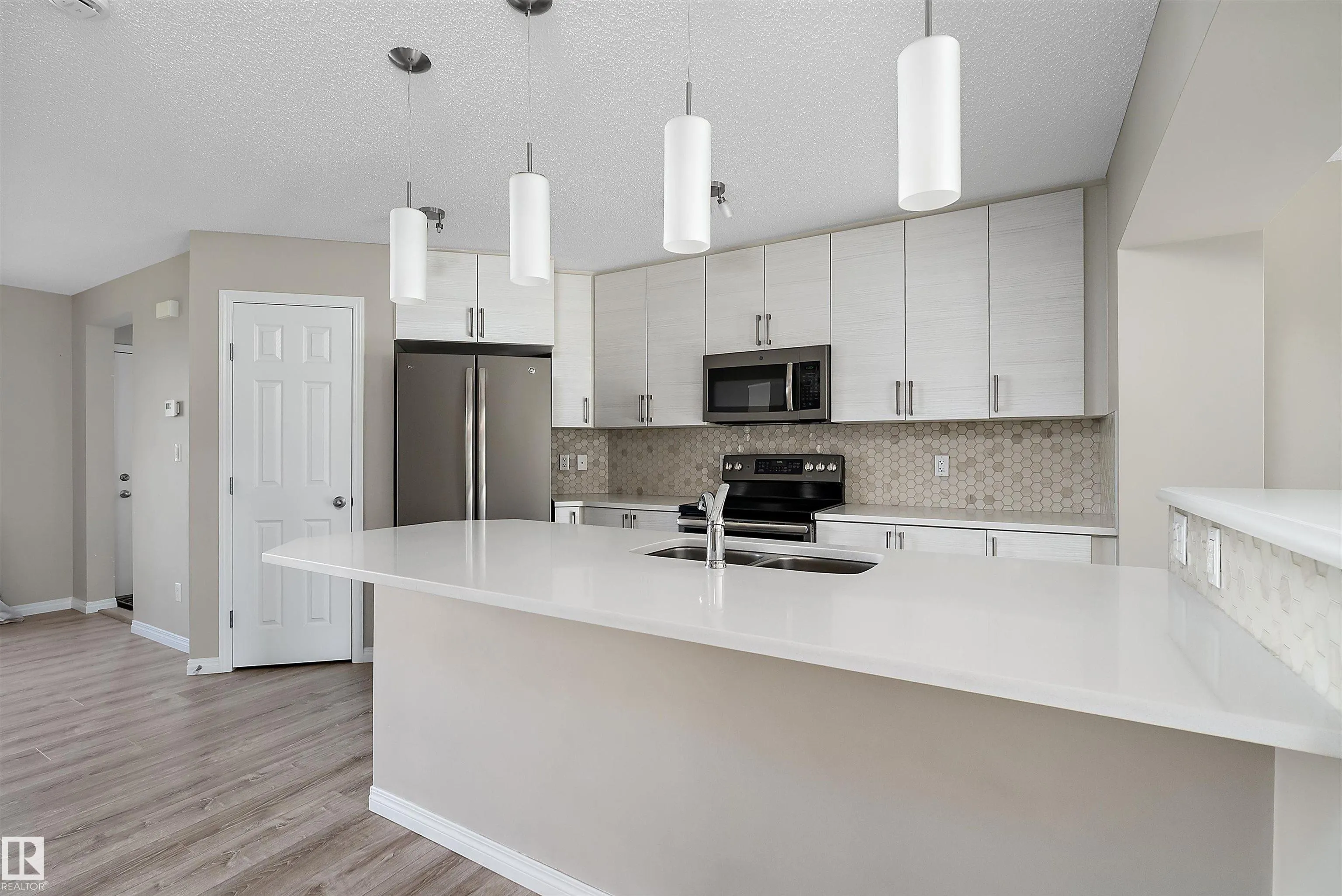 4037 PROWSE Lane