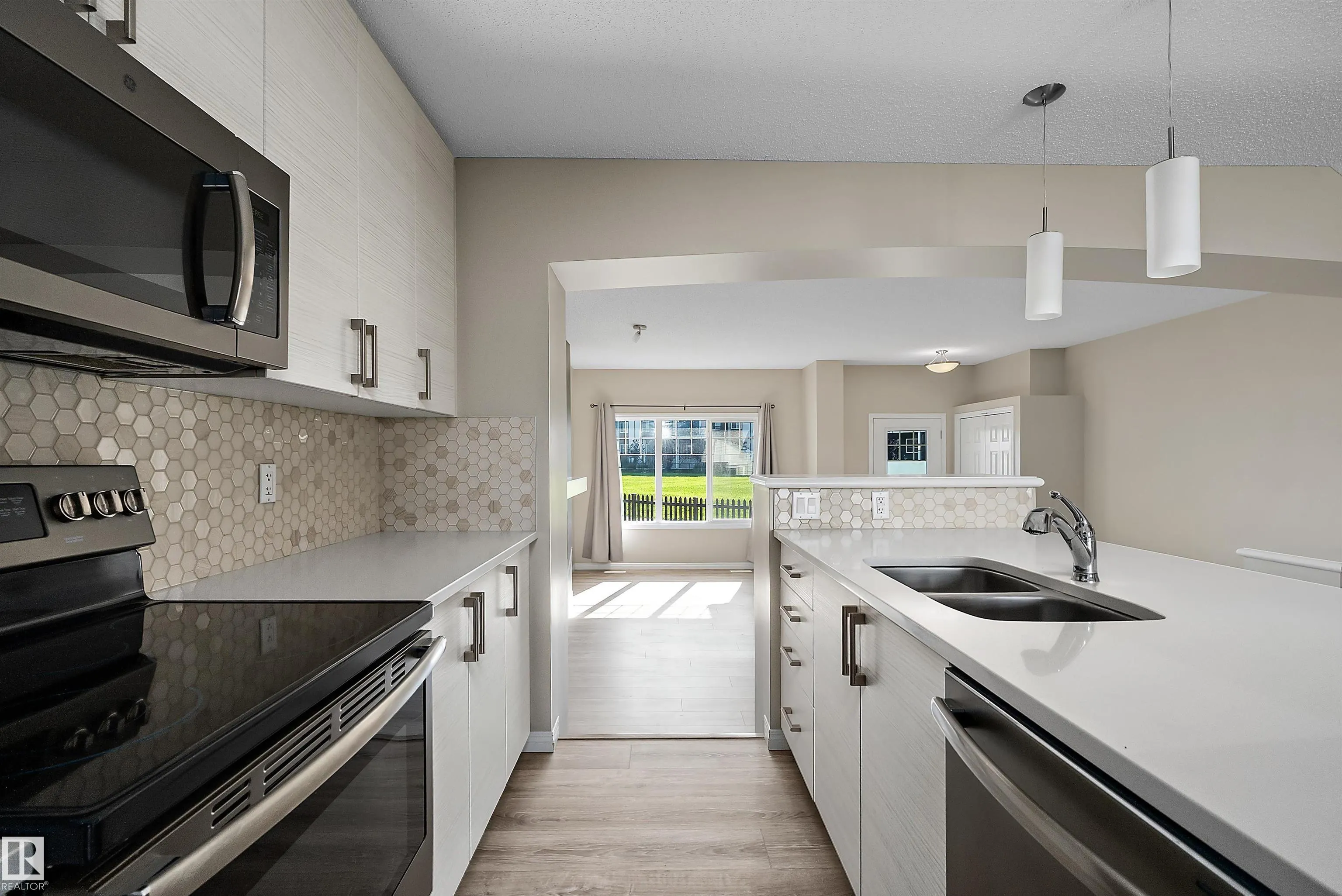4037 PROWSE Lane