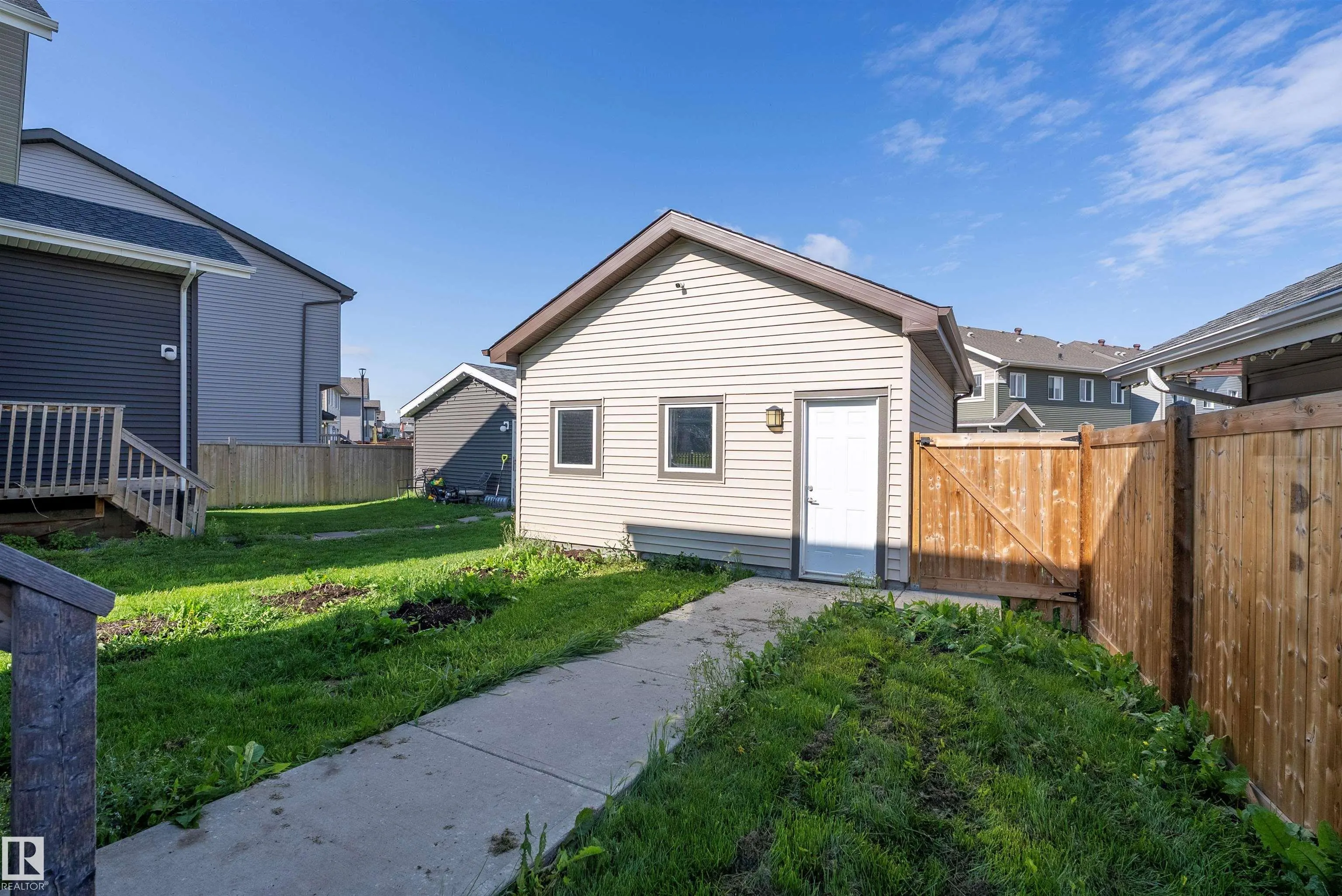 4037 PROWSE Lane