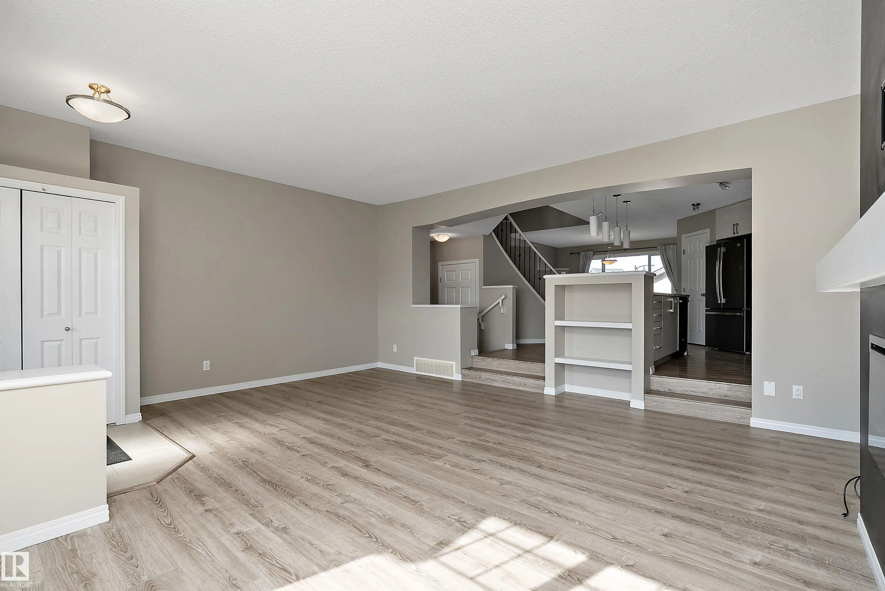 4037 PROWSE Lane