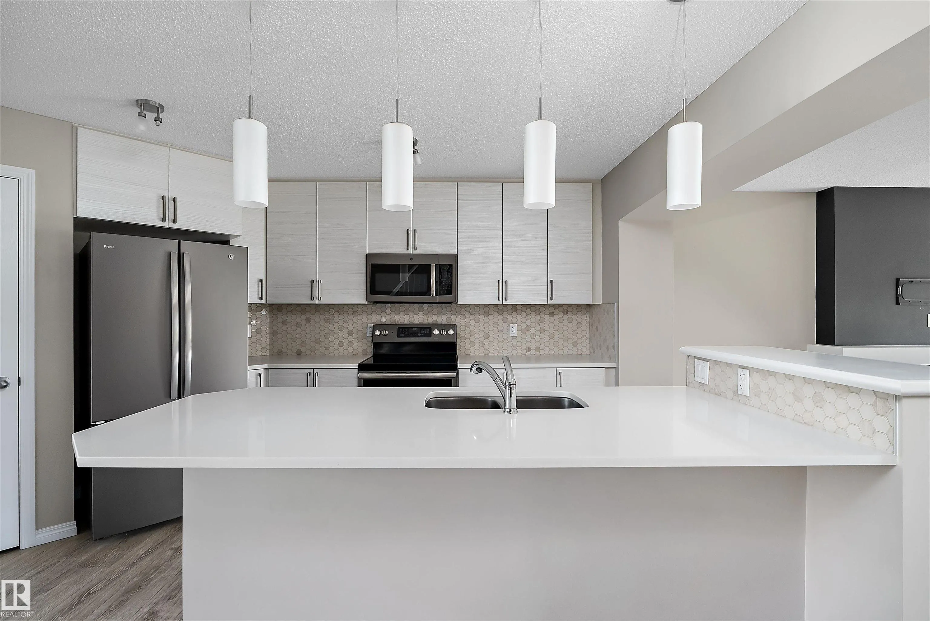 4037 PROWSE Lane