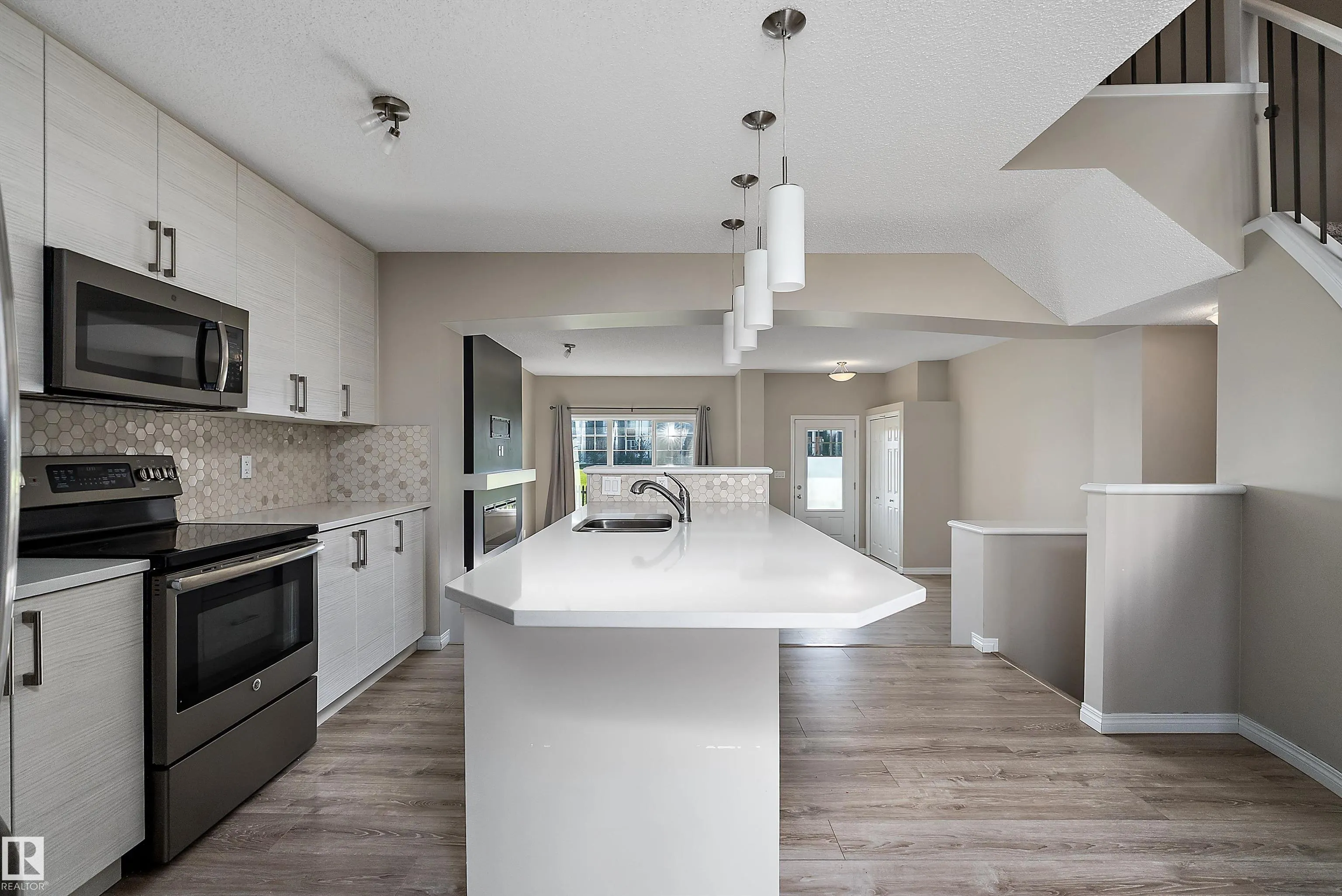4037 PROWSE Lane