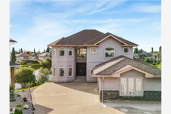 22 SHORES Drive