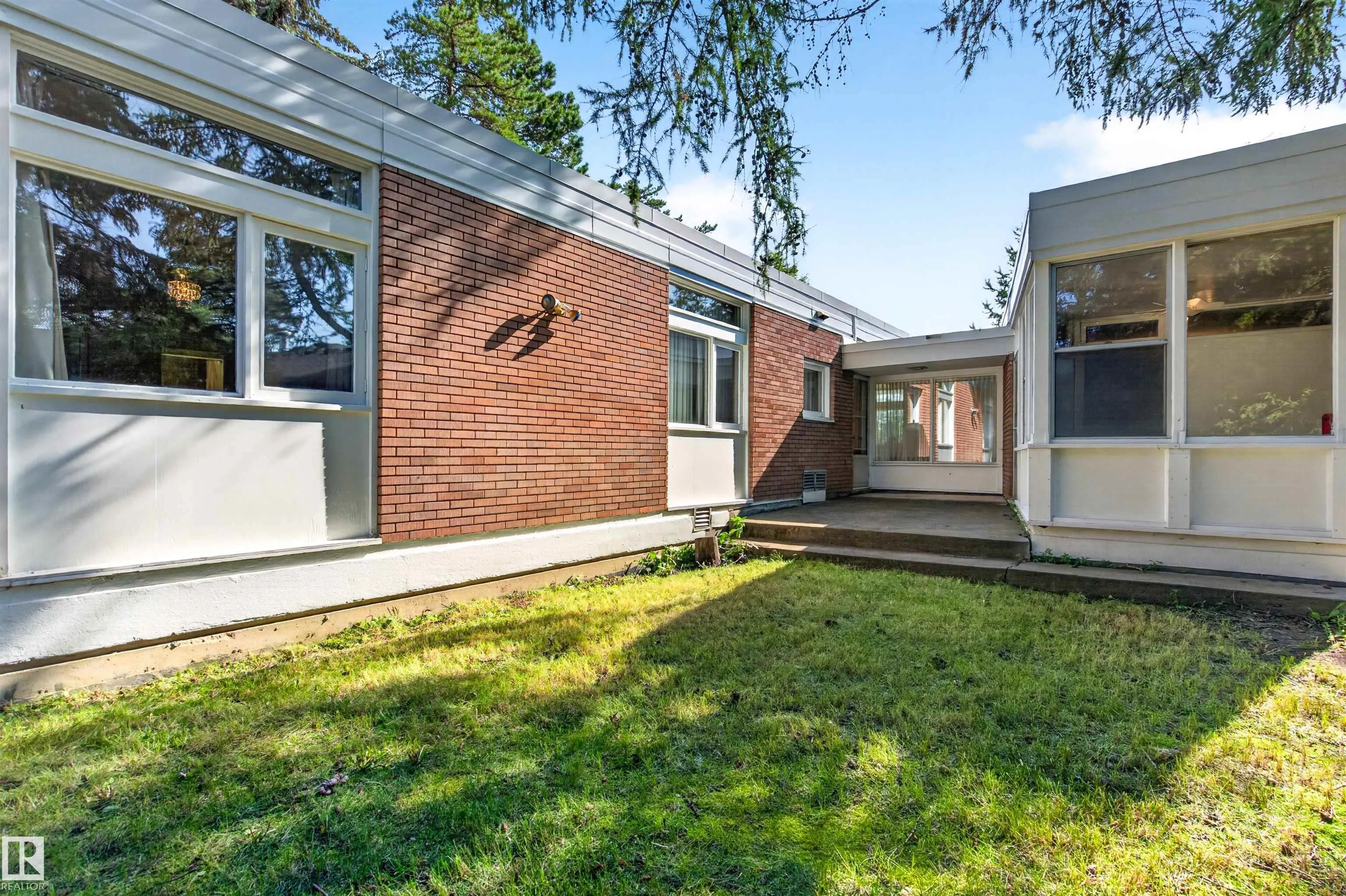 13842 RAVINE Drive