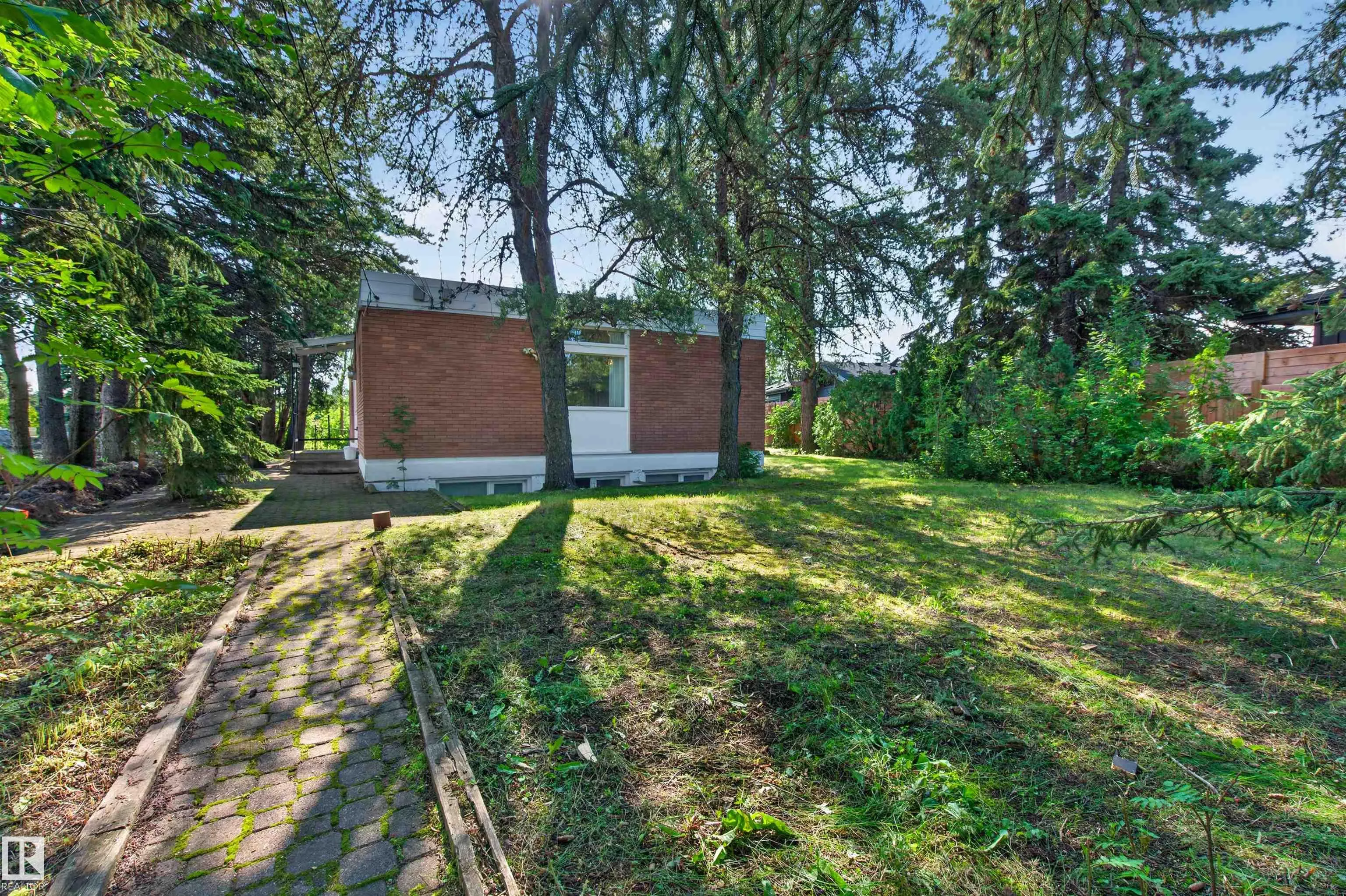 13842 RAVINE Drive