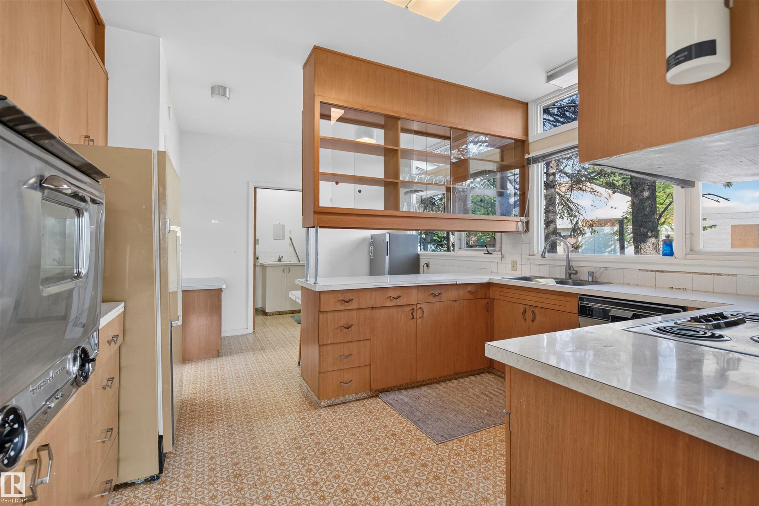 13842 RAVINE Drive