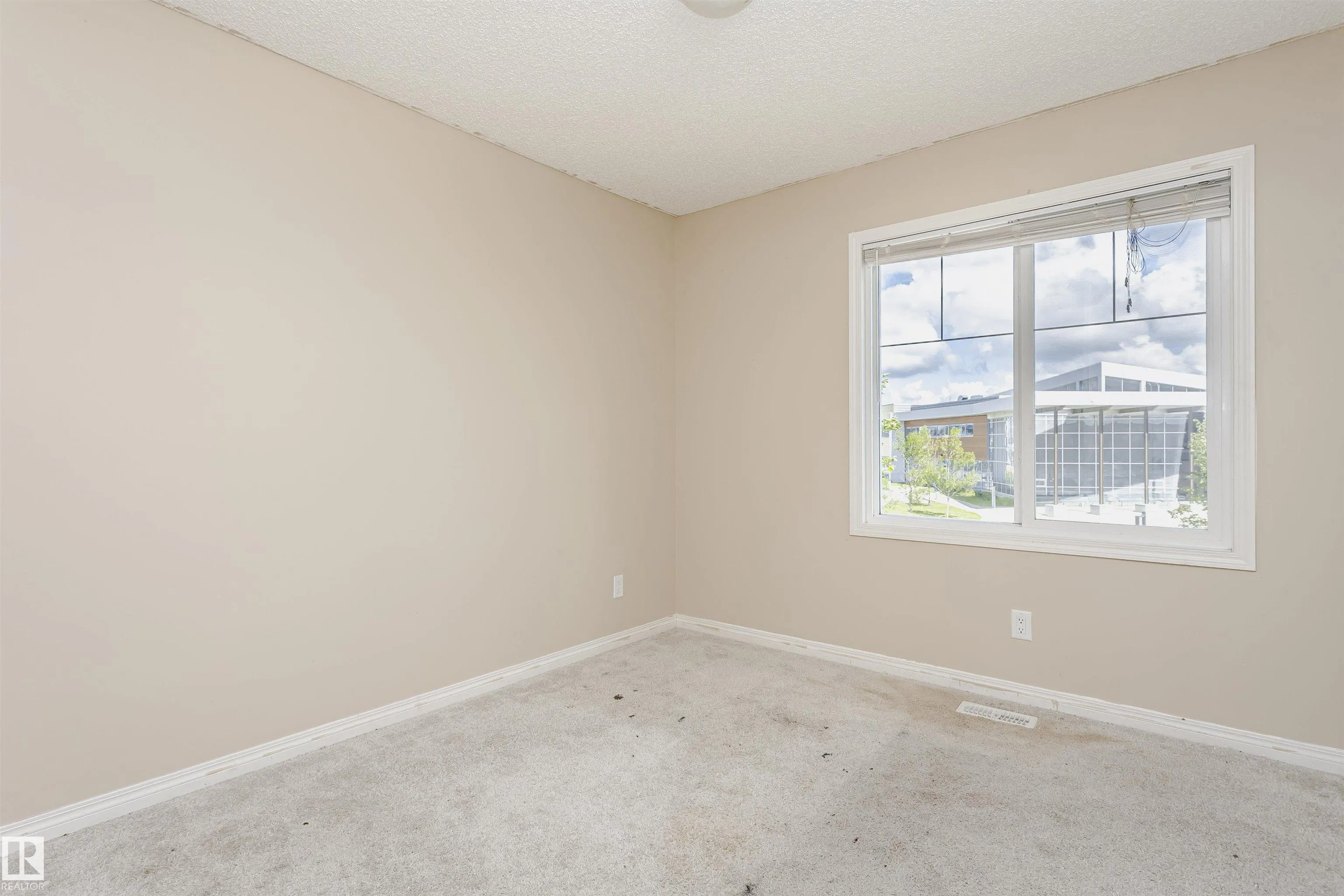 8103 CHAPPELLE Way