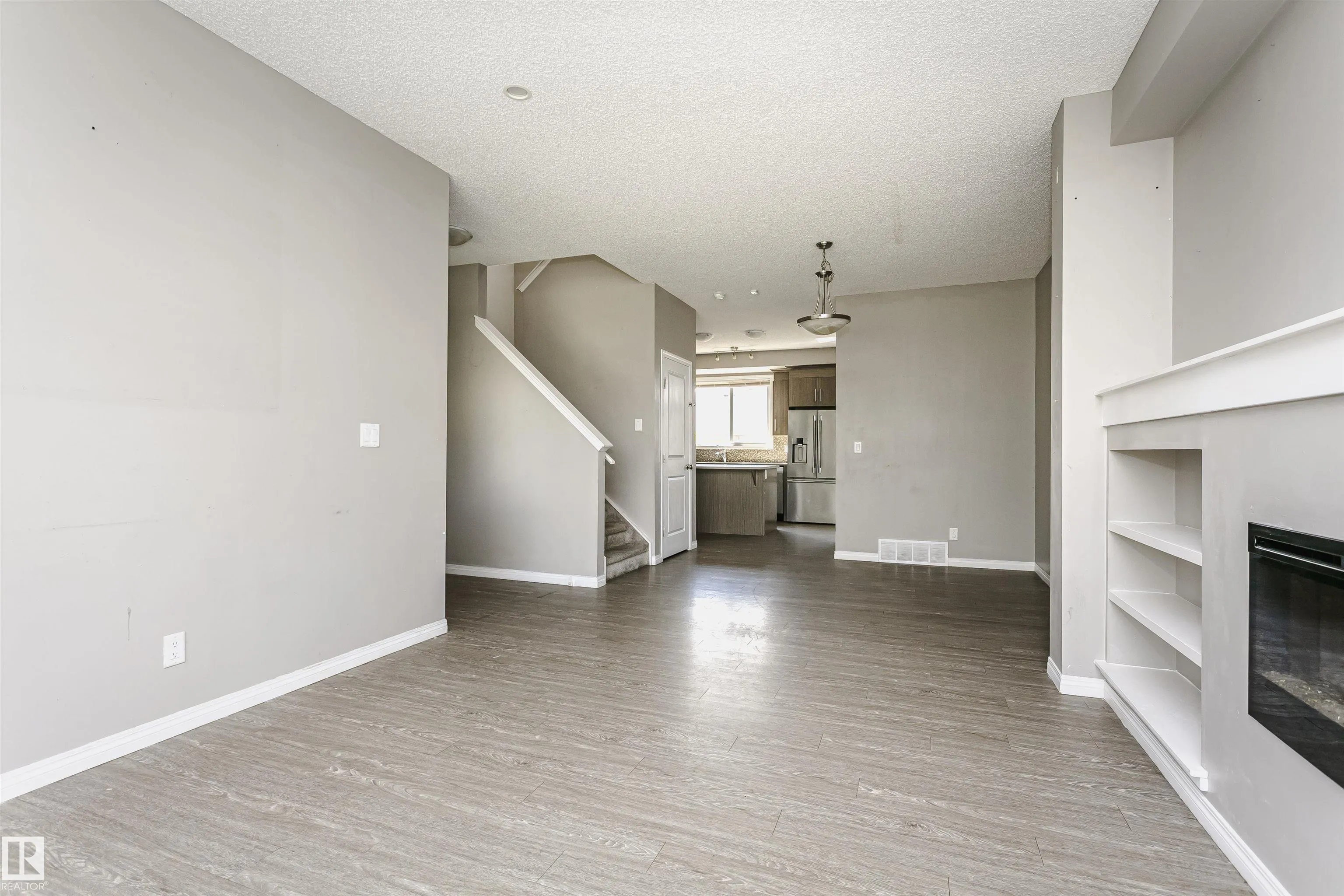 8103 CHAPPELLE Way