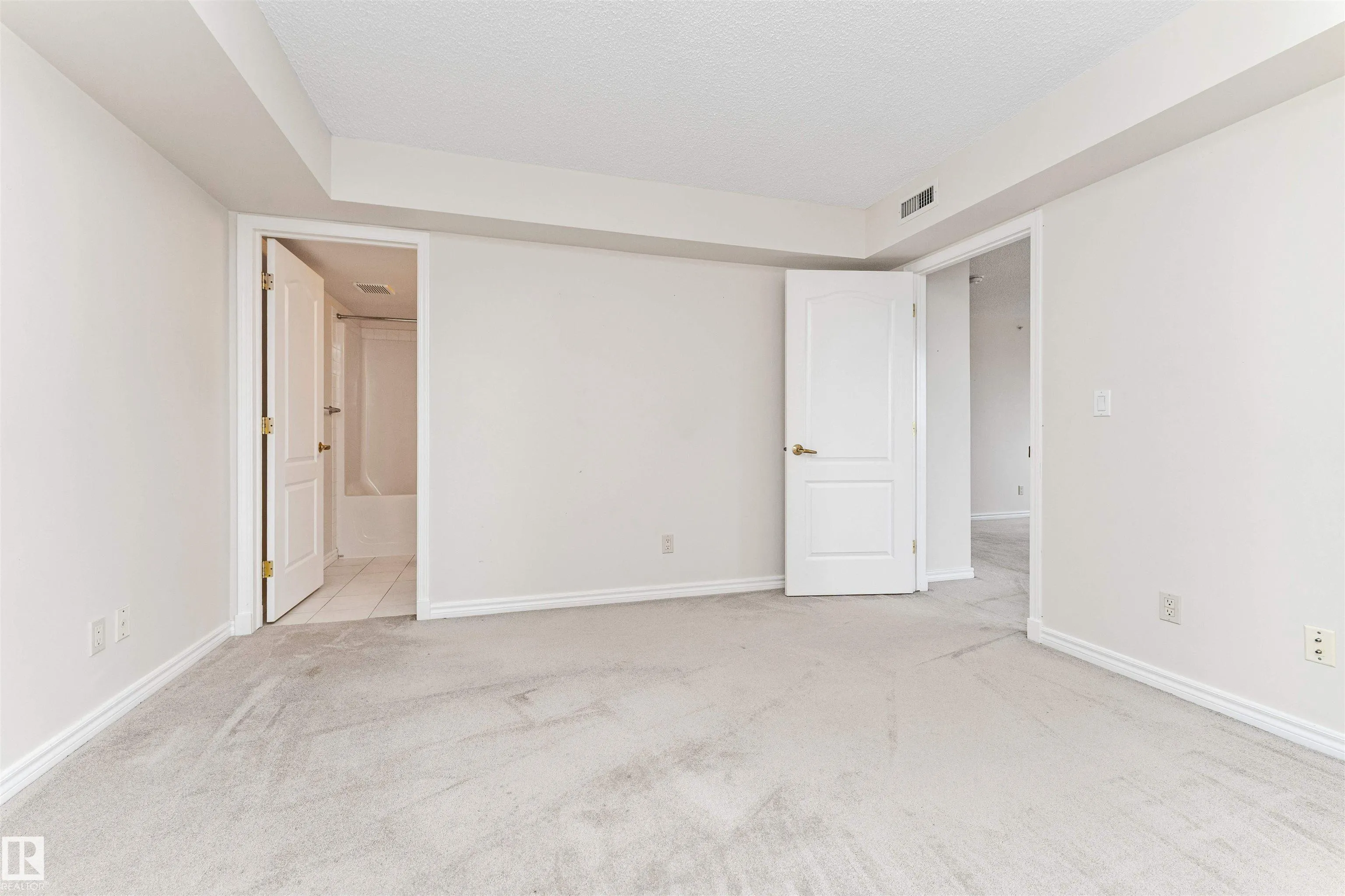 10909 103 Avenue