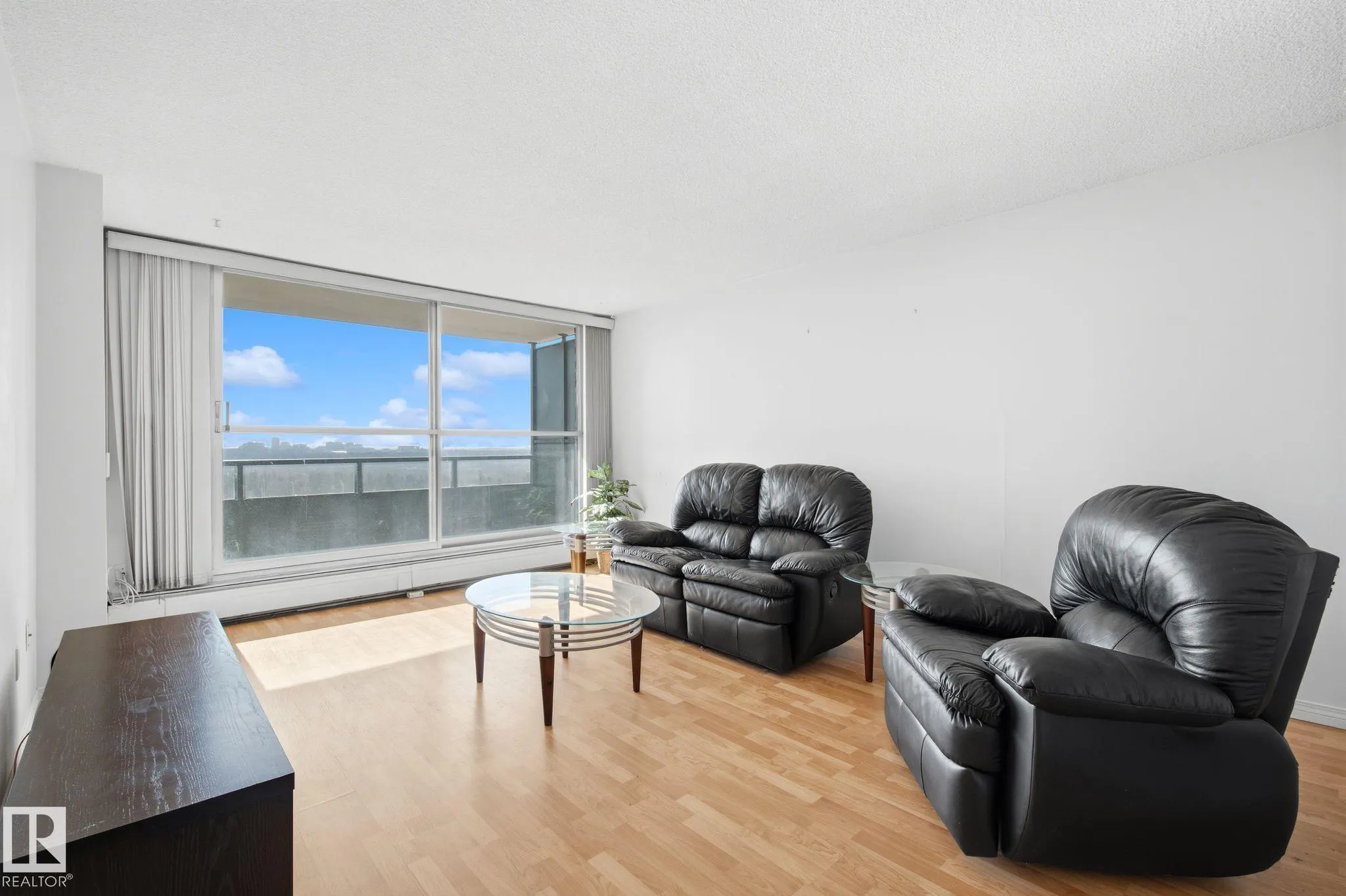 13910 STONY PLAIN Road
