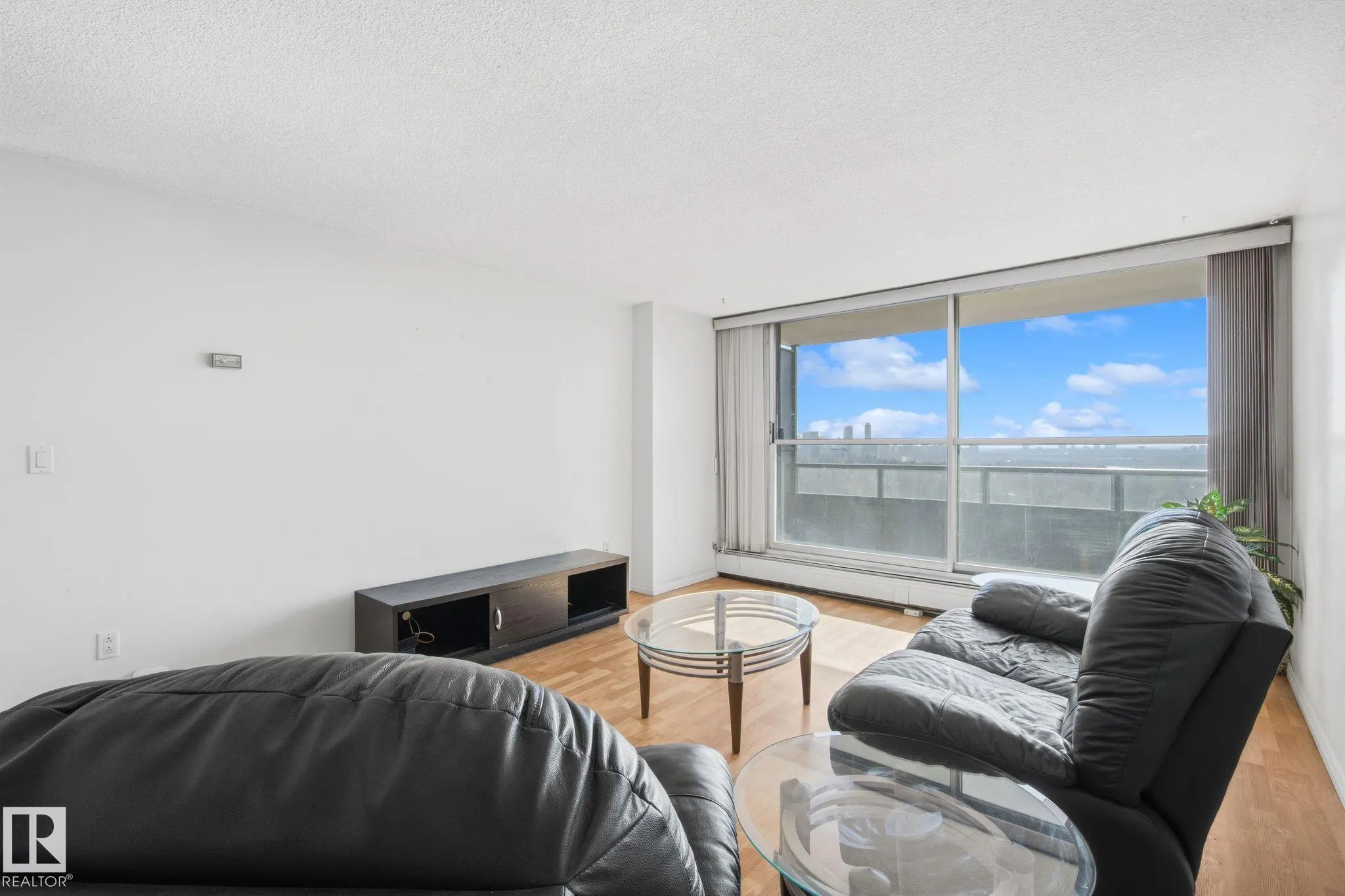 13910 STONY PLAIN Road