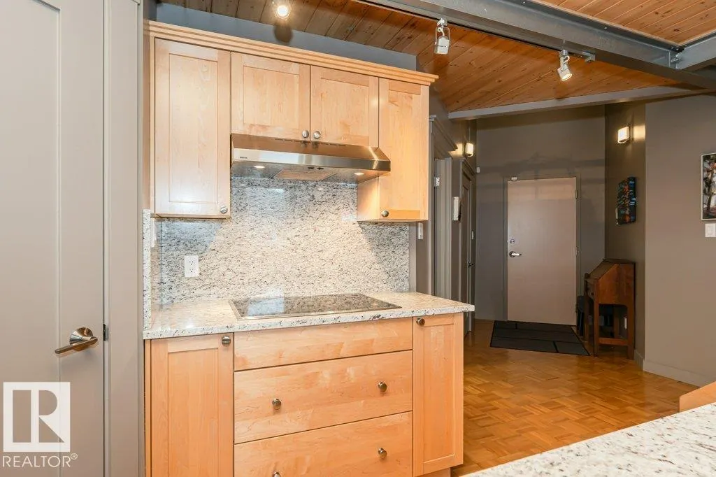 10009 102 Avenue