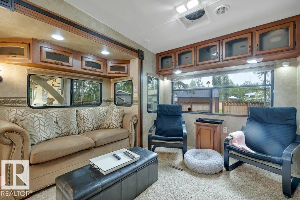 275060 Twp 463