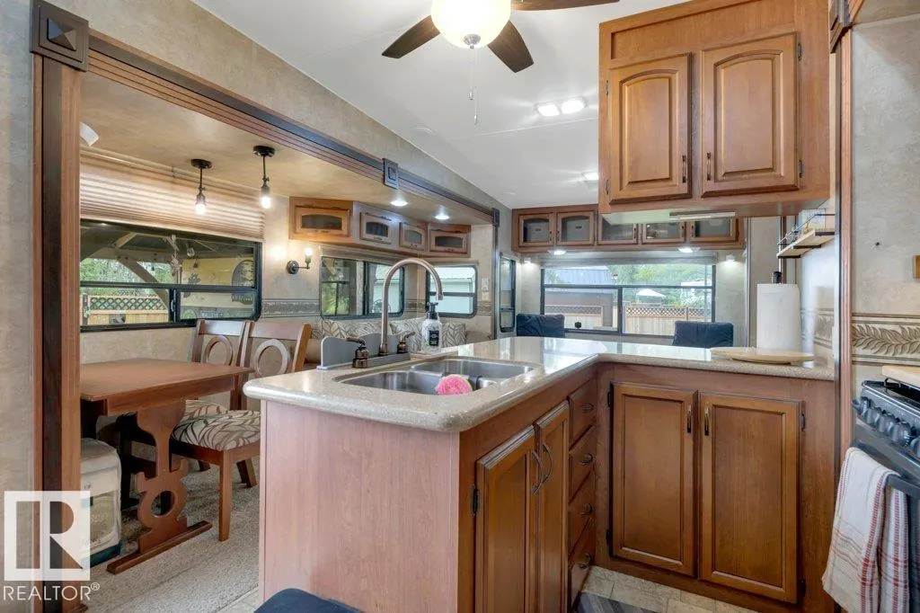 275060 Twp 463