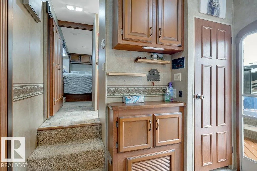 275060 Twp 463