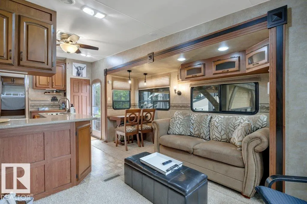275060 Twp 463