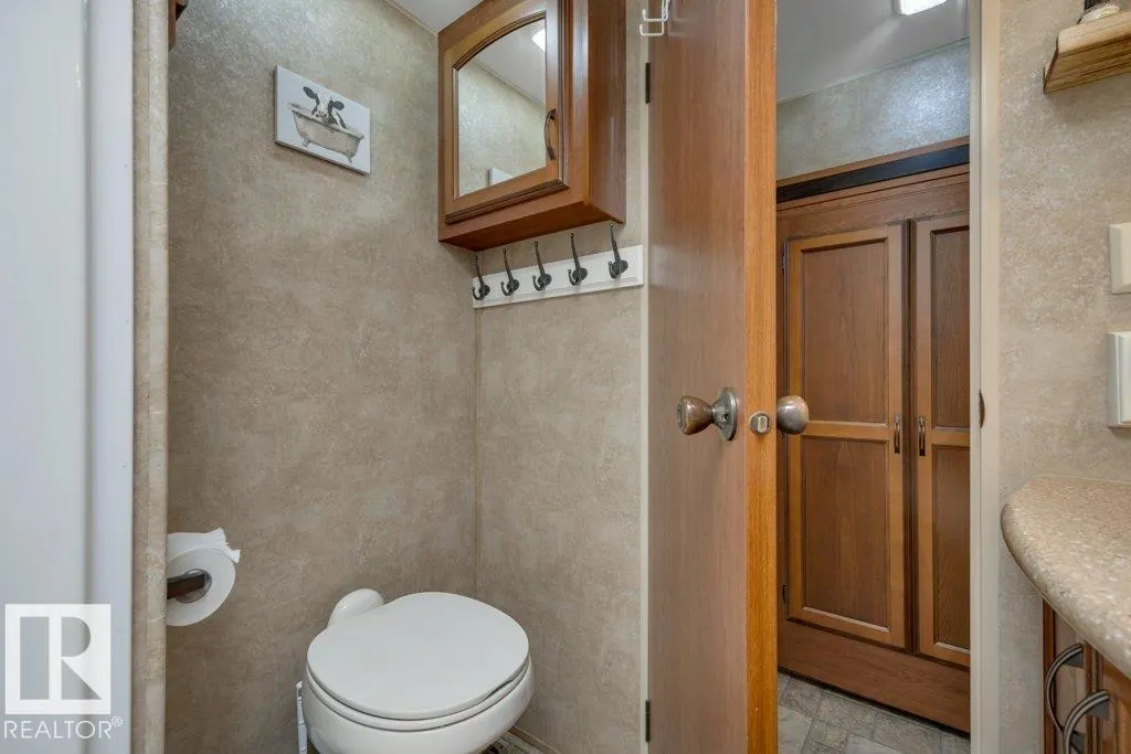 275060 Twp 463