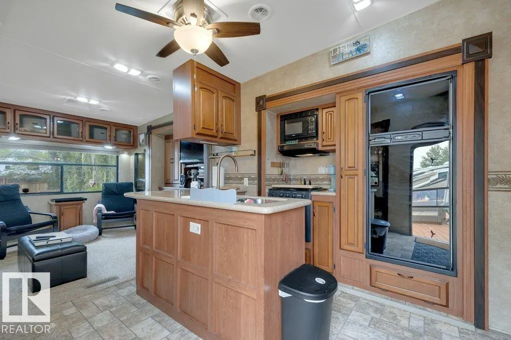 275060 Twp 463