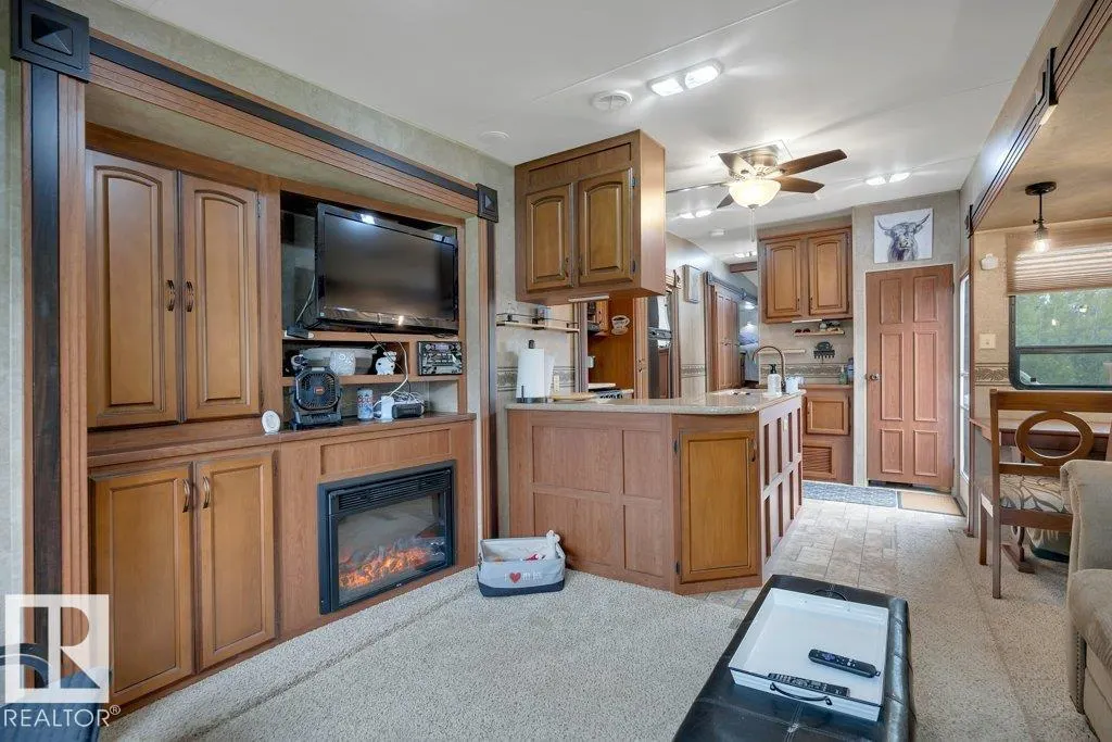 275060 Twp 463