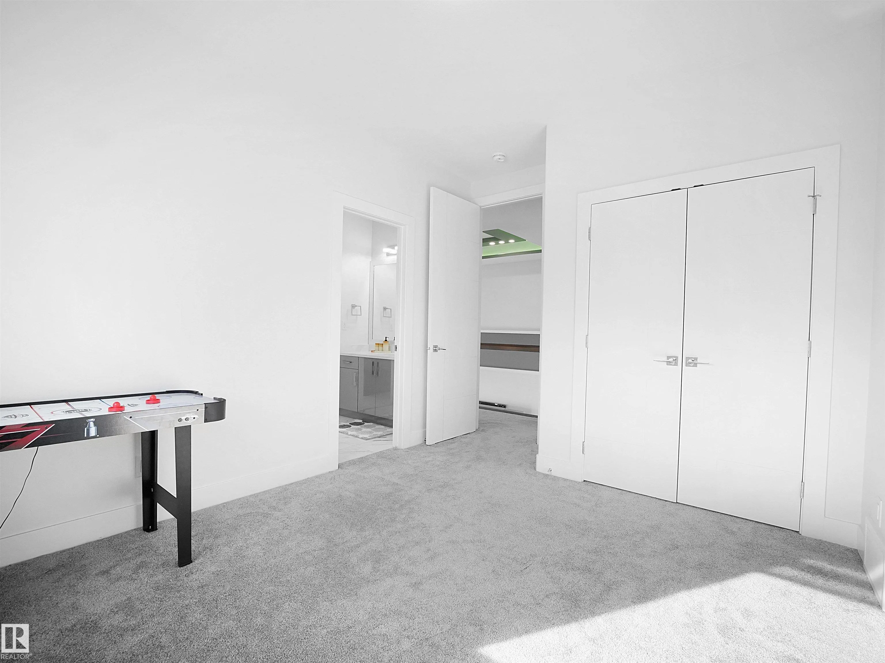 1208 25 Street