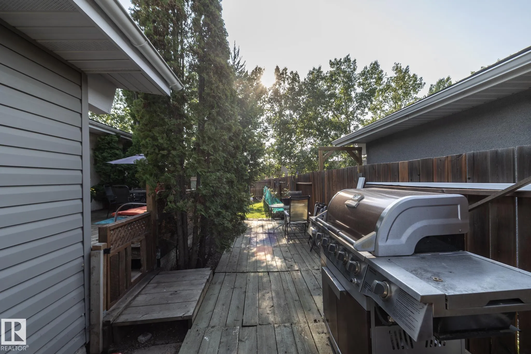 3608 44 Street