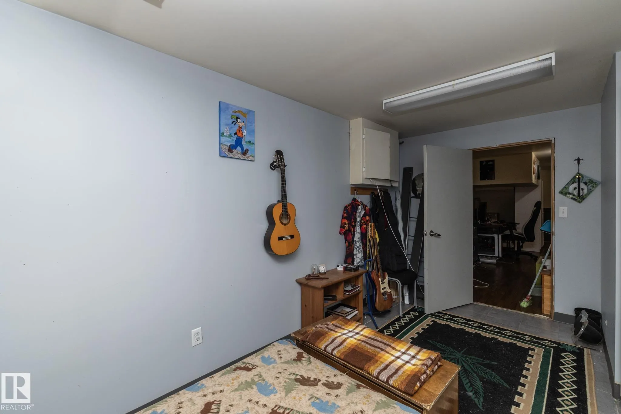 3608 44 Street