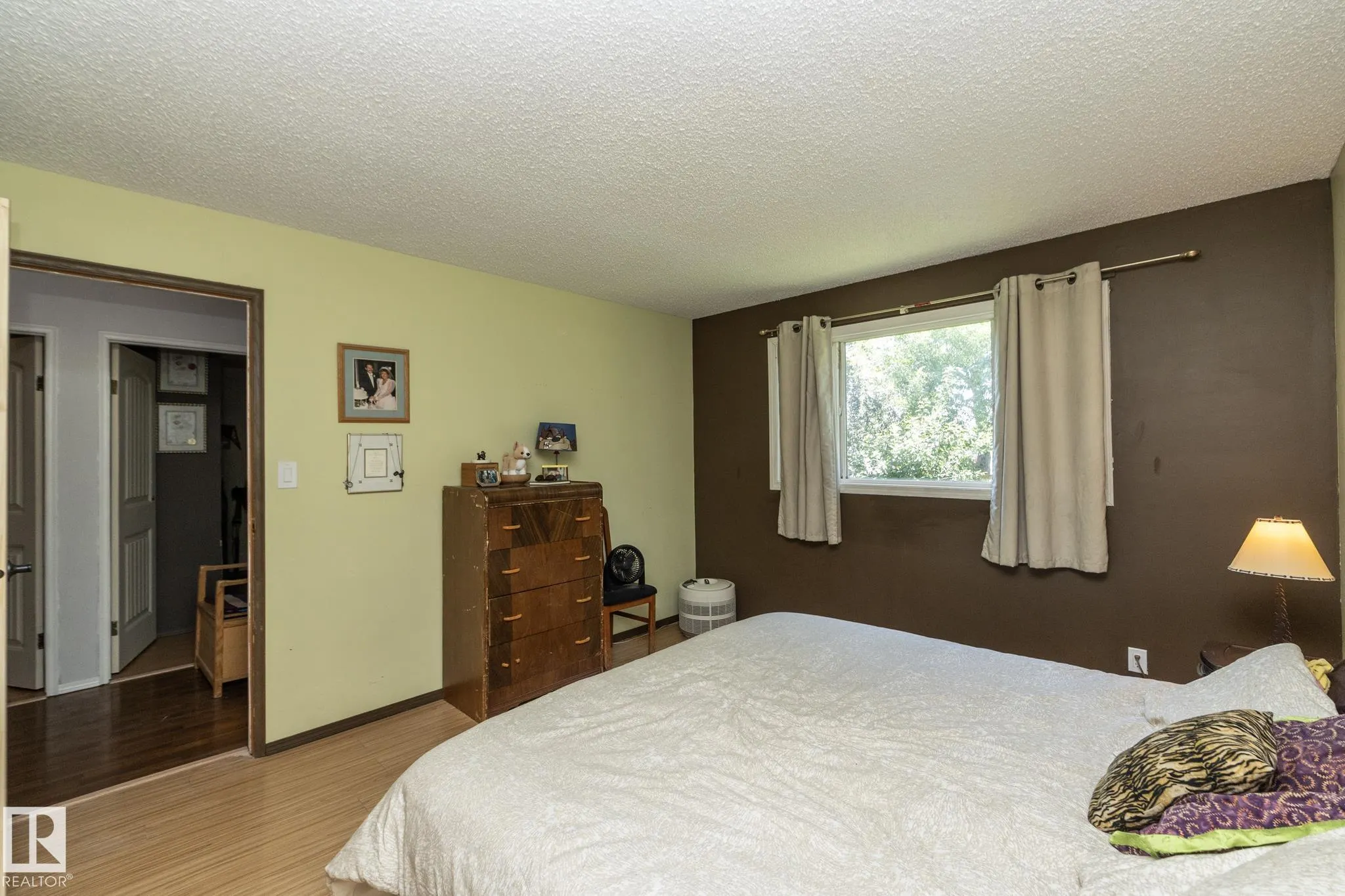 3608 44 Street