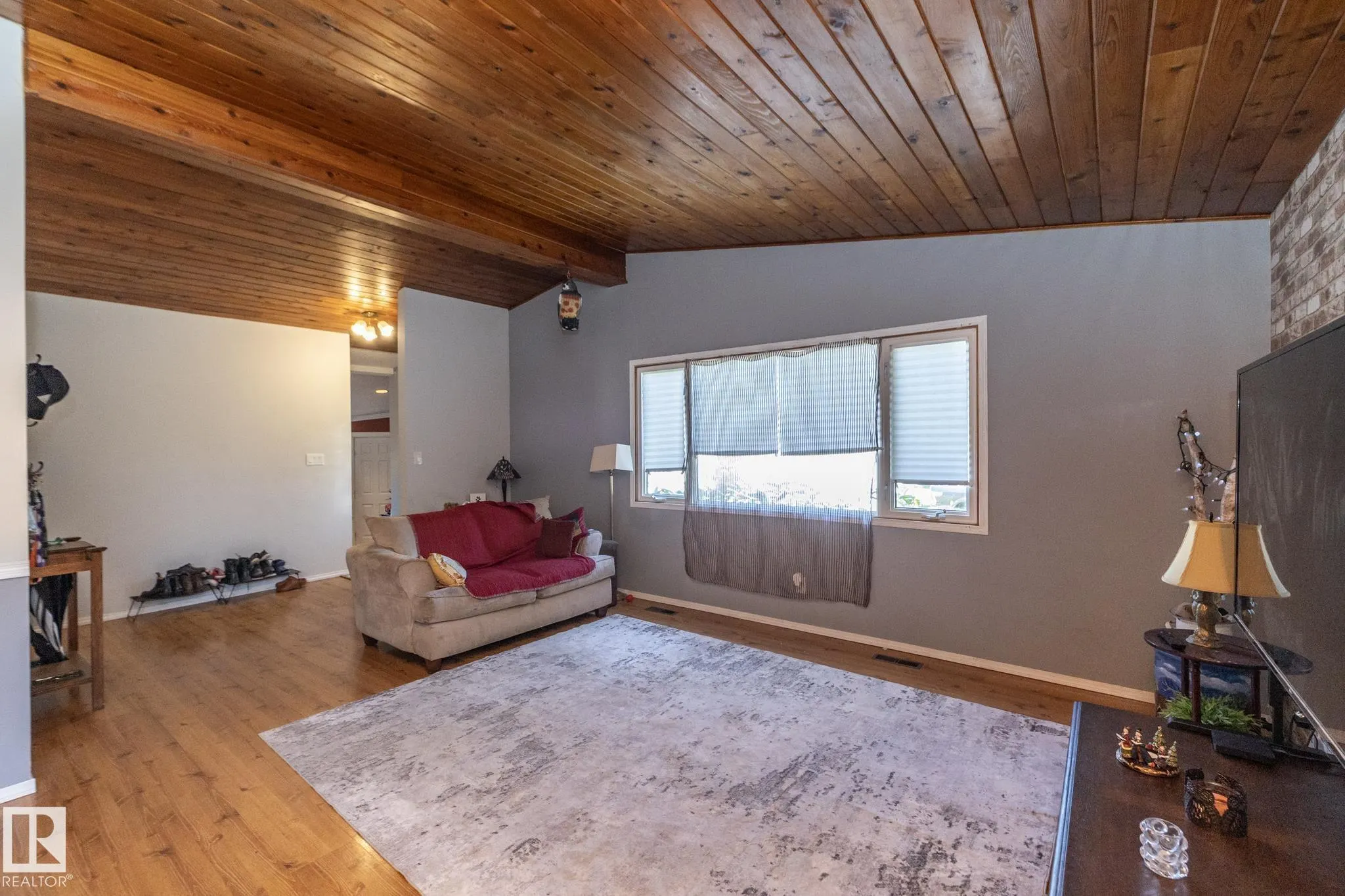 3608 44 Street