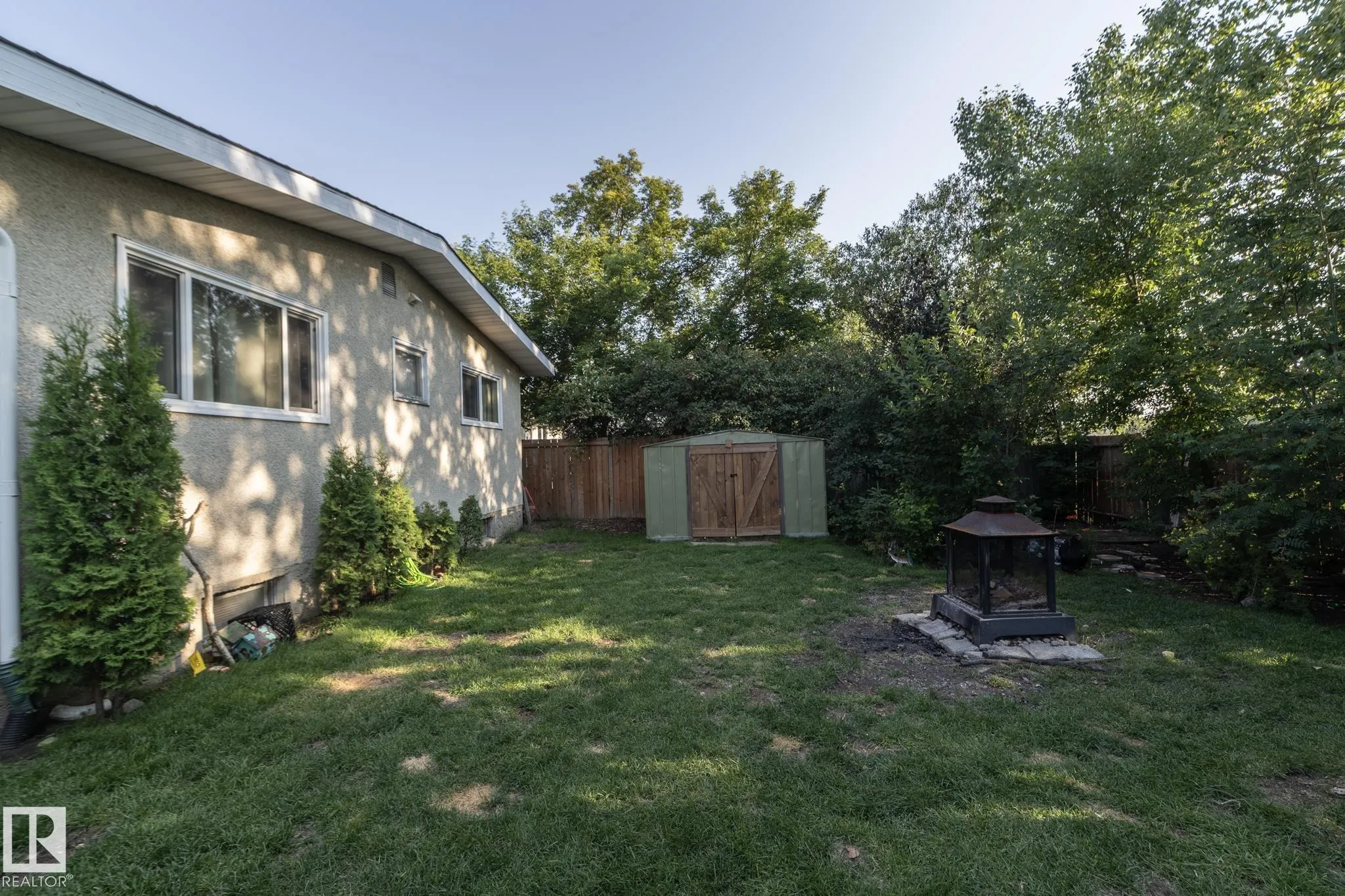 3608 44 Street