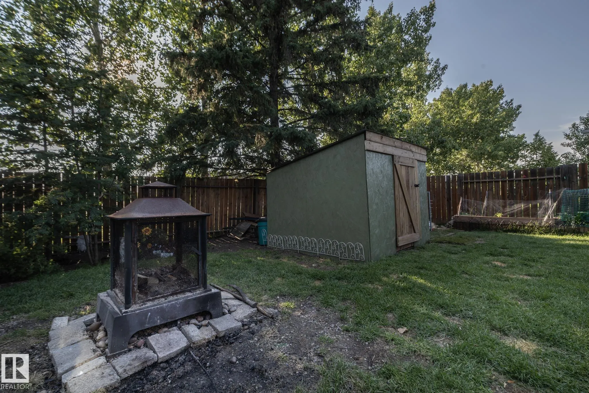3608 44 Street