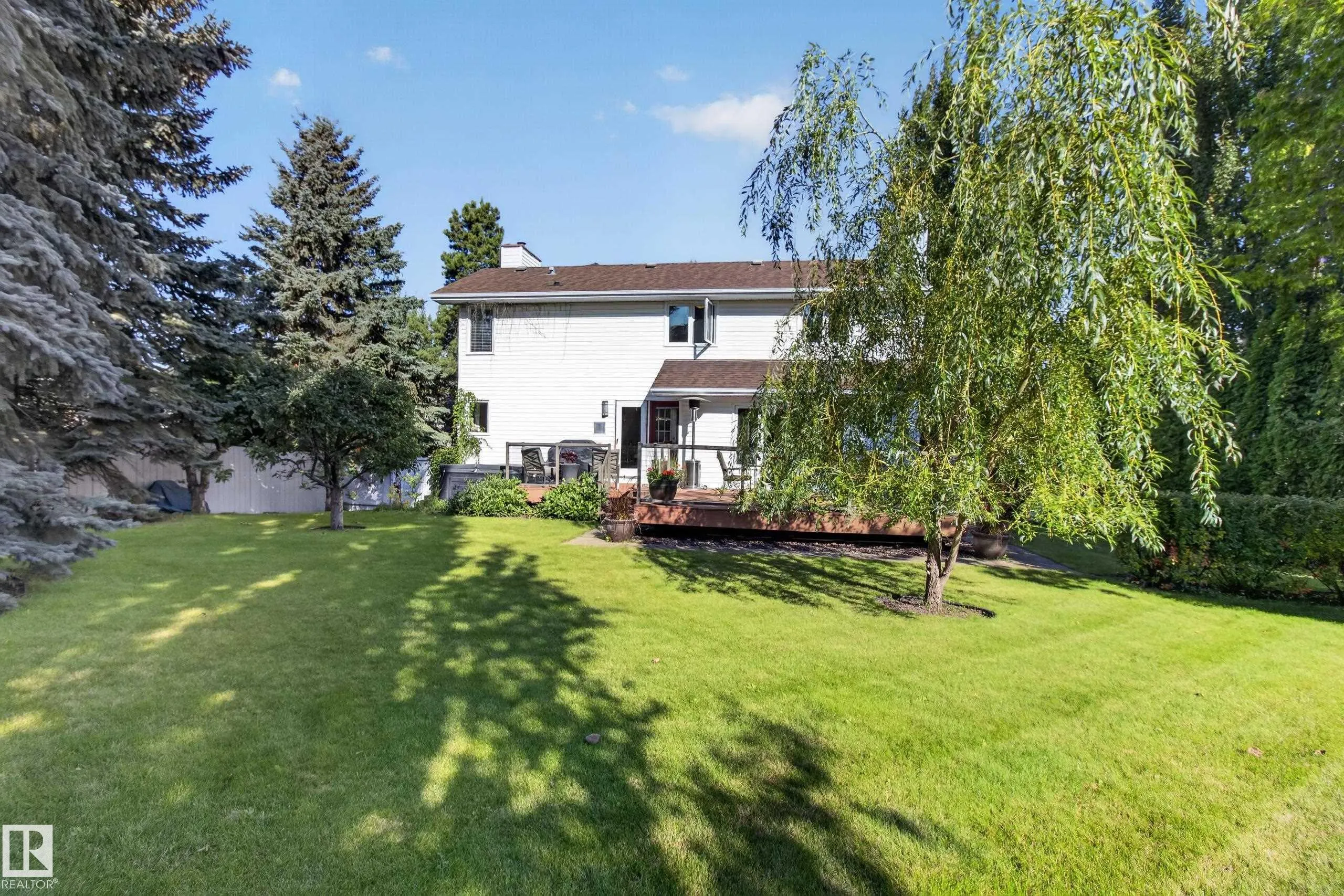 15 HICKORY Crescent