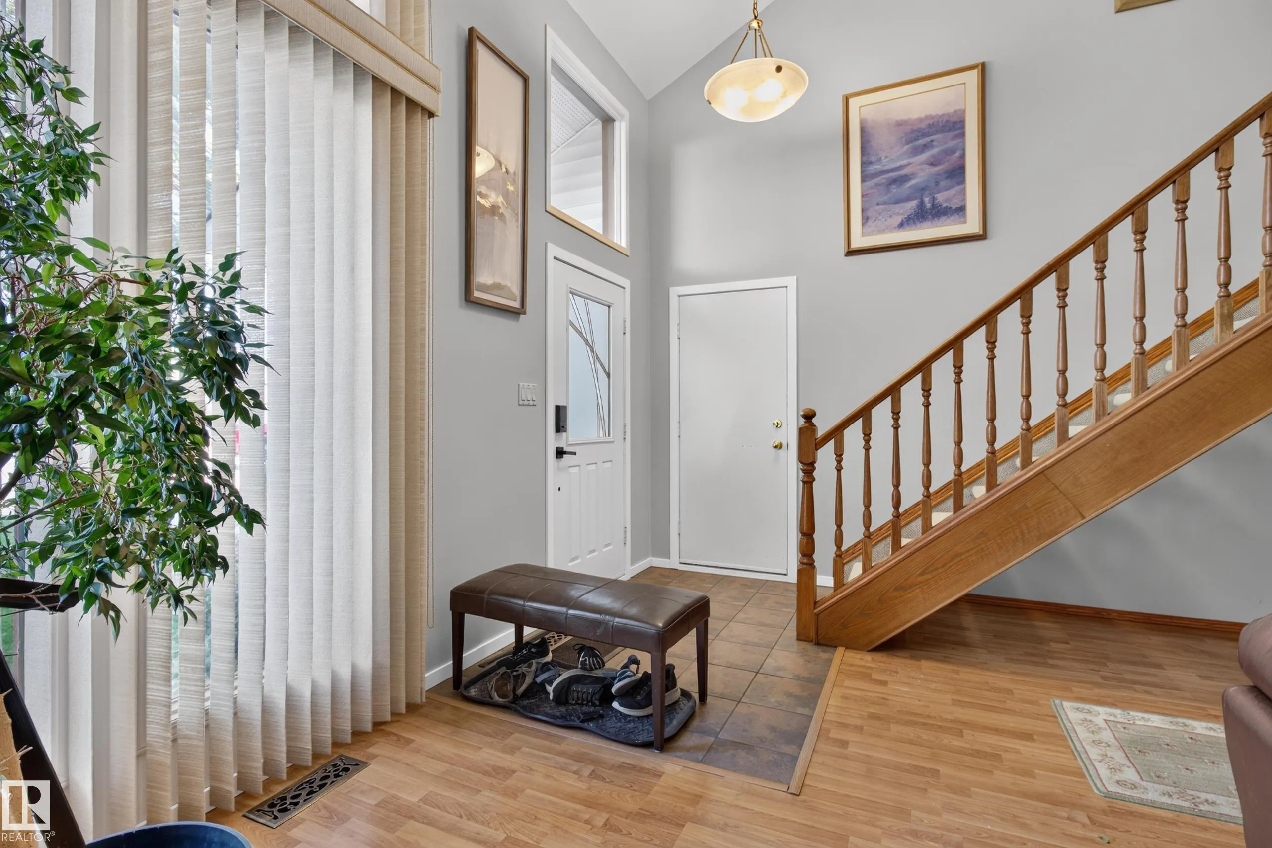 15 HICKORY Crescent