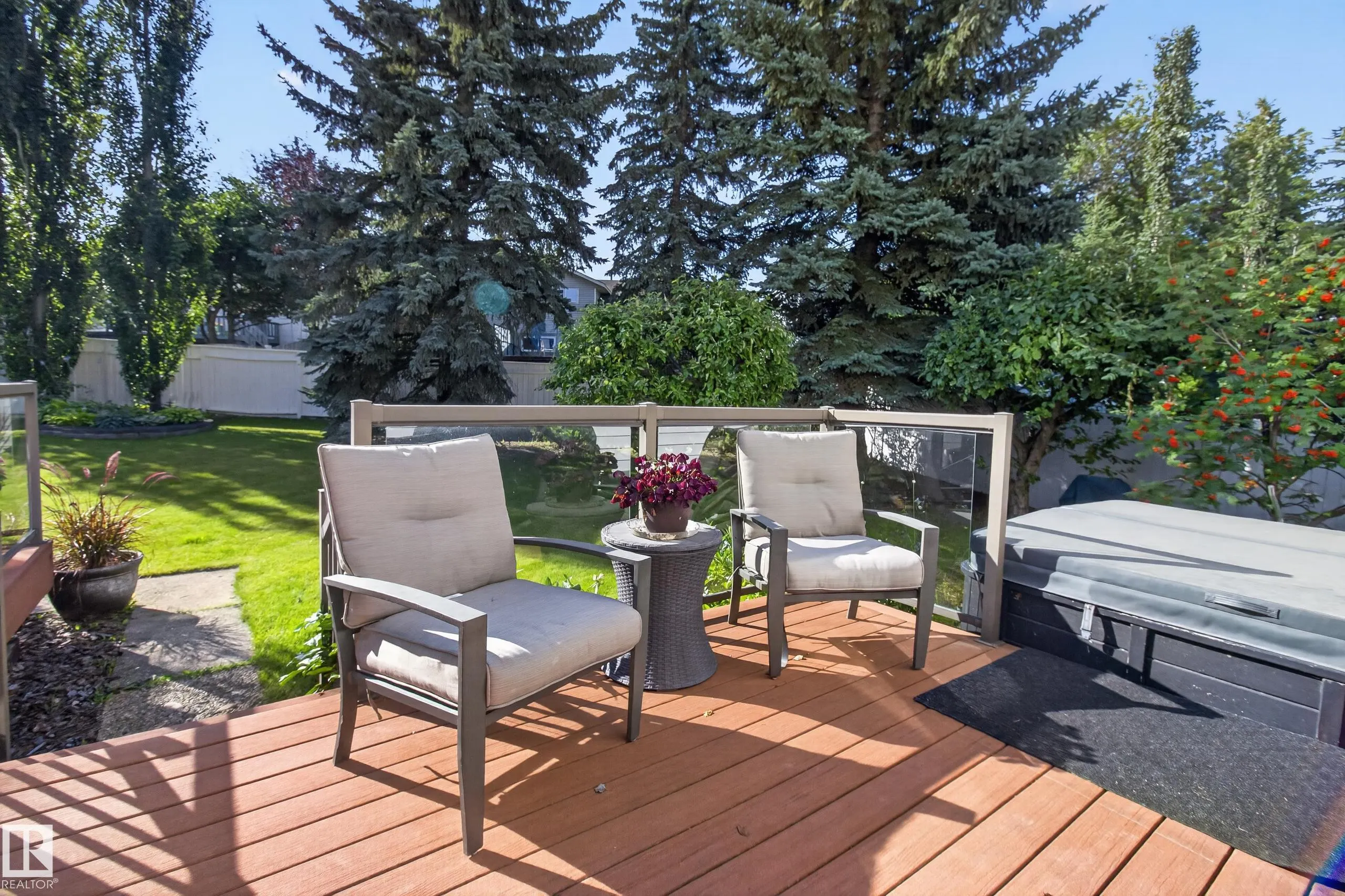 15 HICKORY Crescent