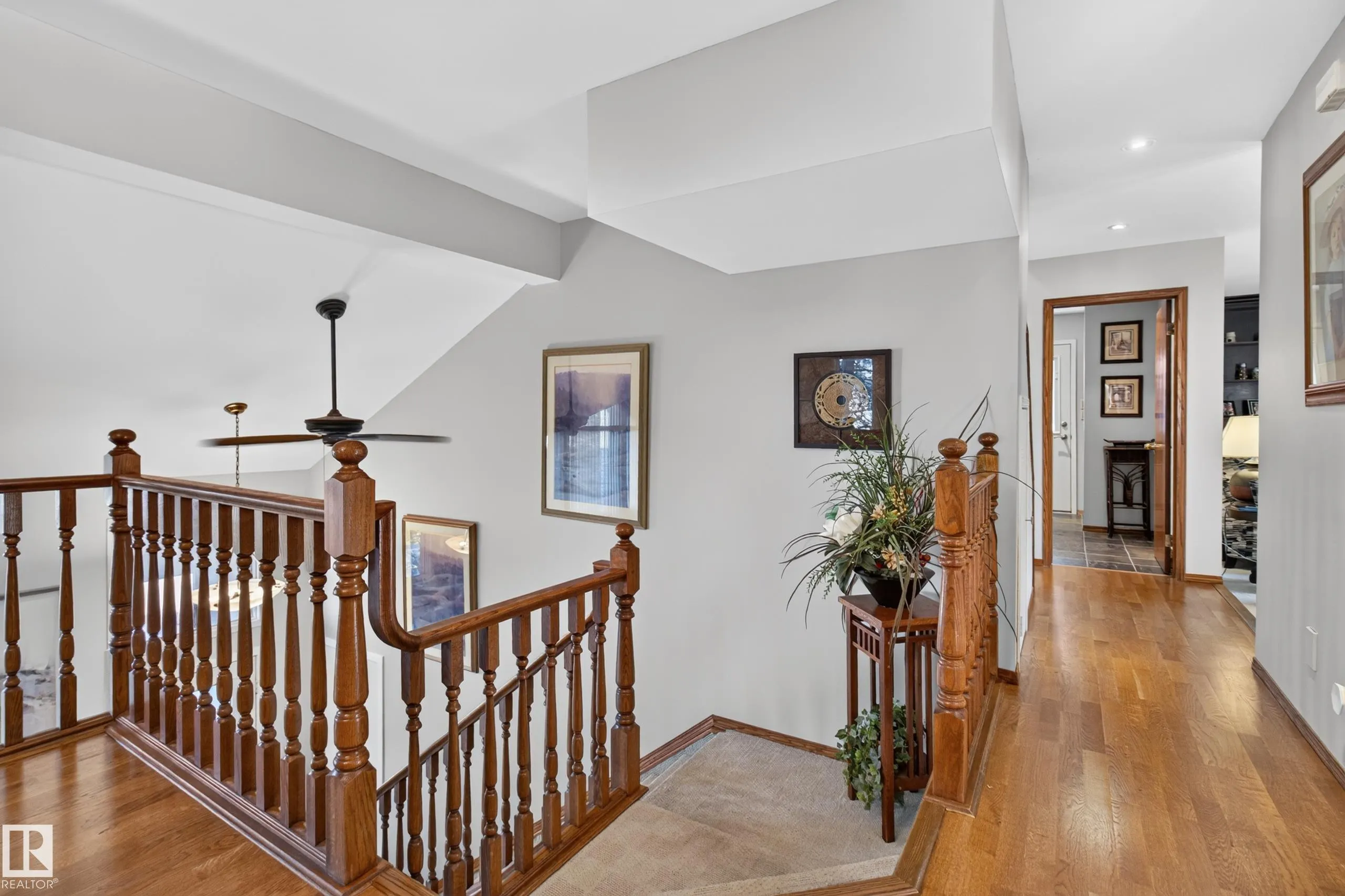 15 HICKORY Crescent