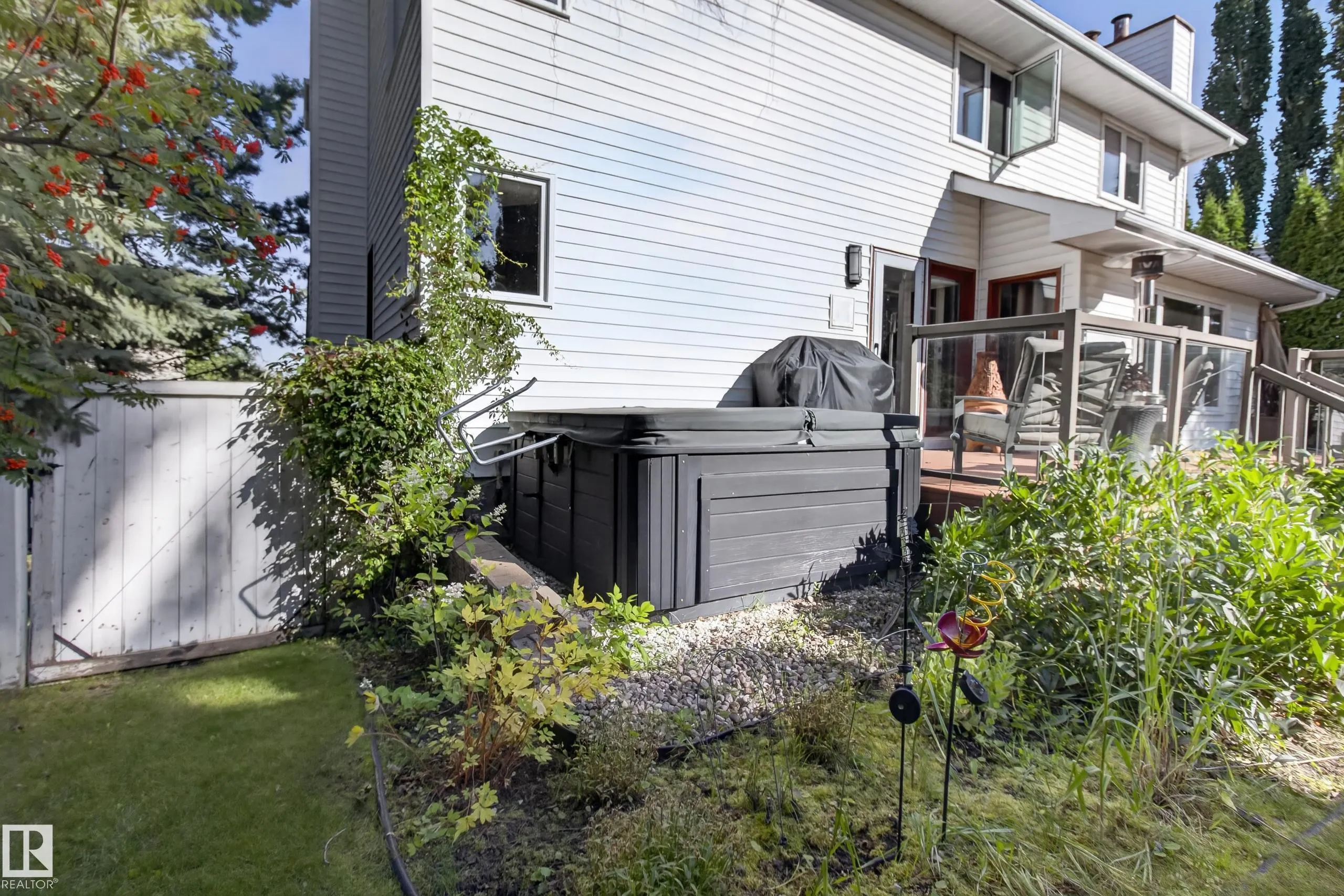 15 HICKORY Crescent