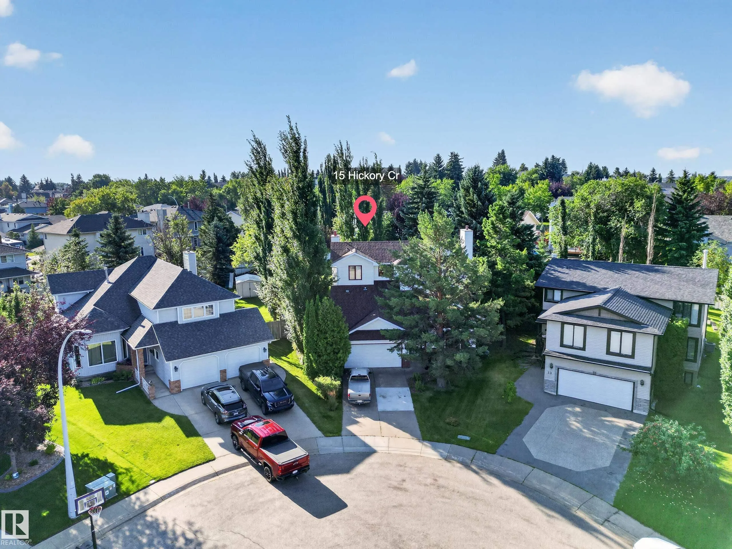 15 HICKORY Crescent