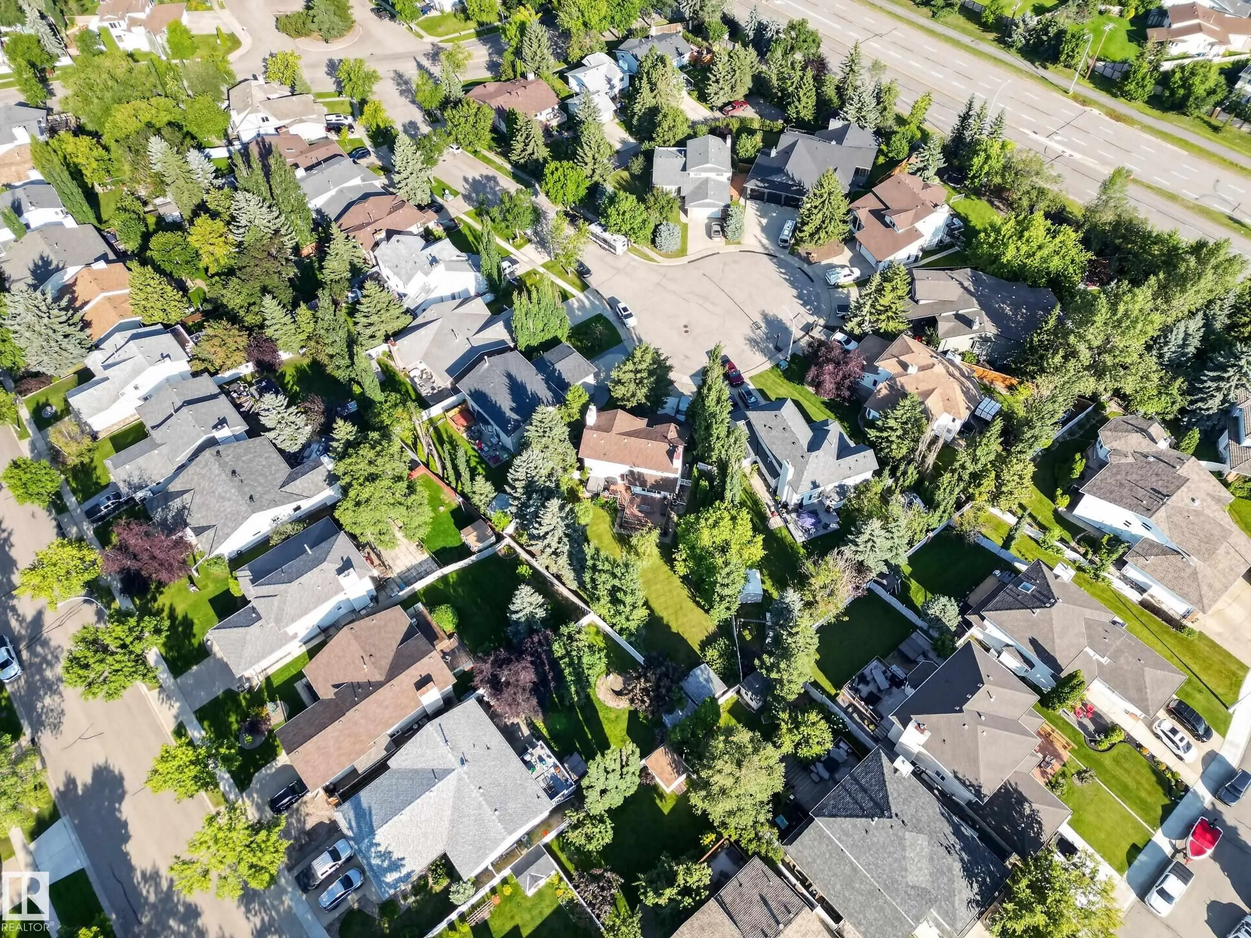 15 HICKORY Crescent