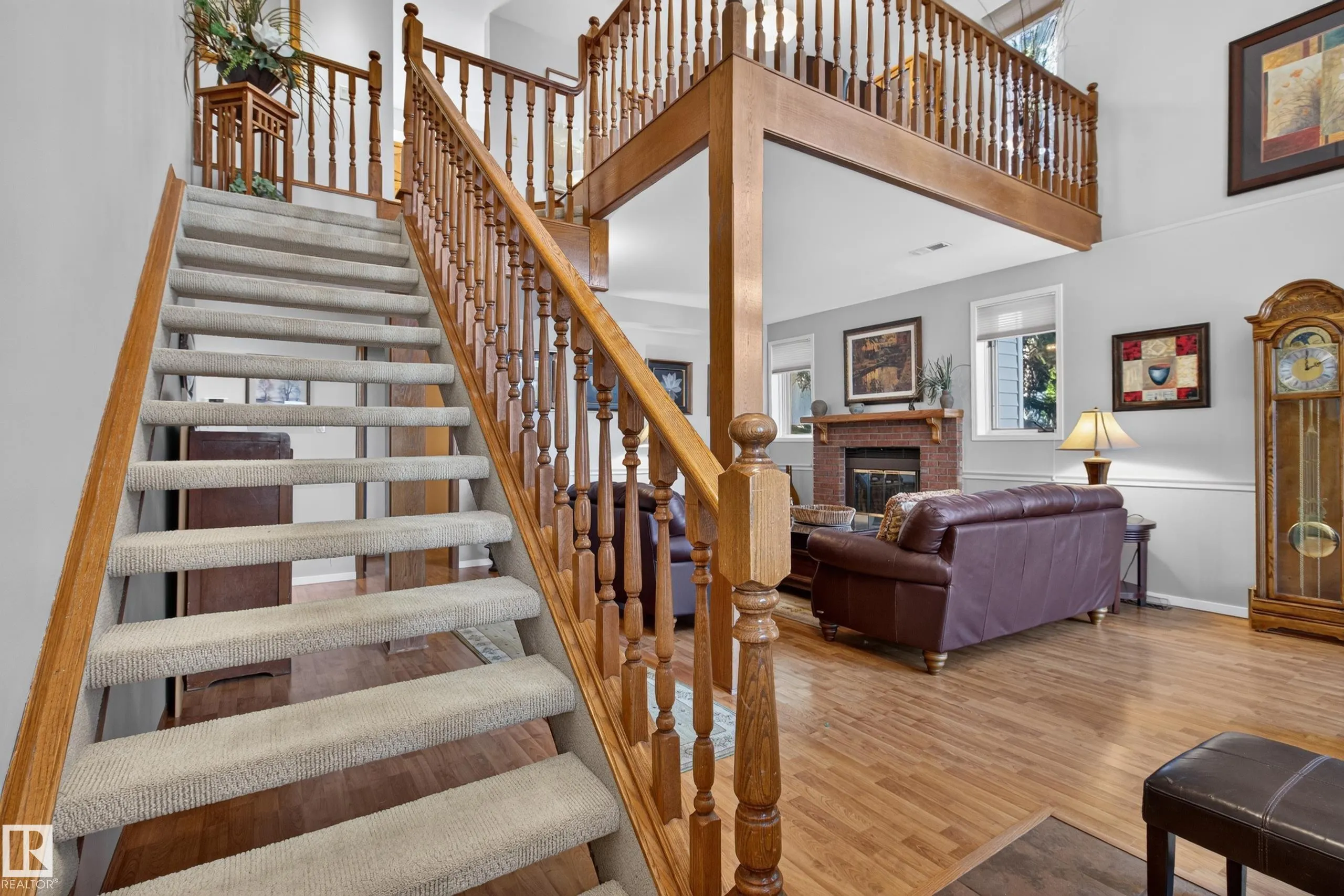 15 HICKORY Crescent