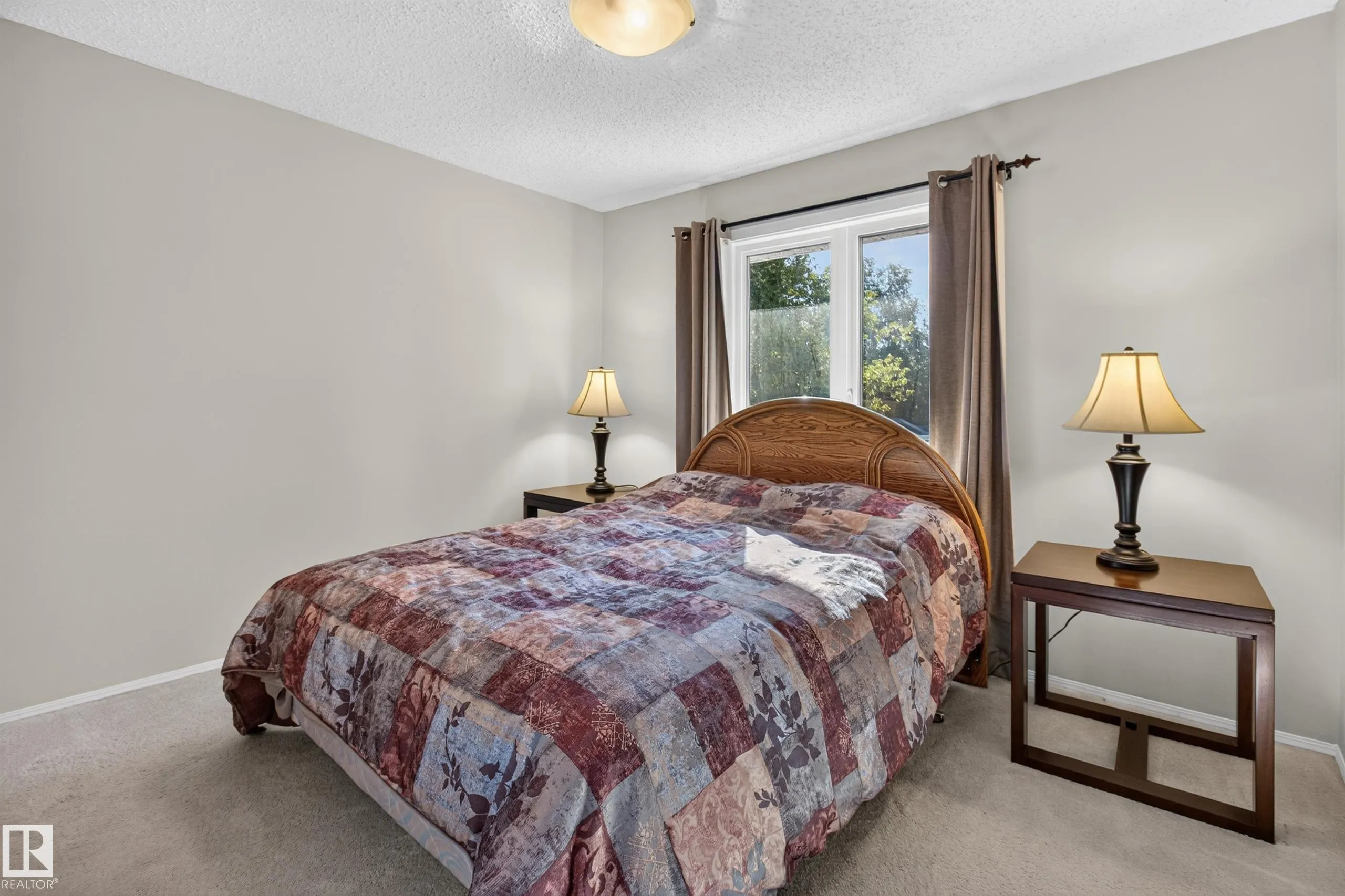 15 HICKORY Crescent
