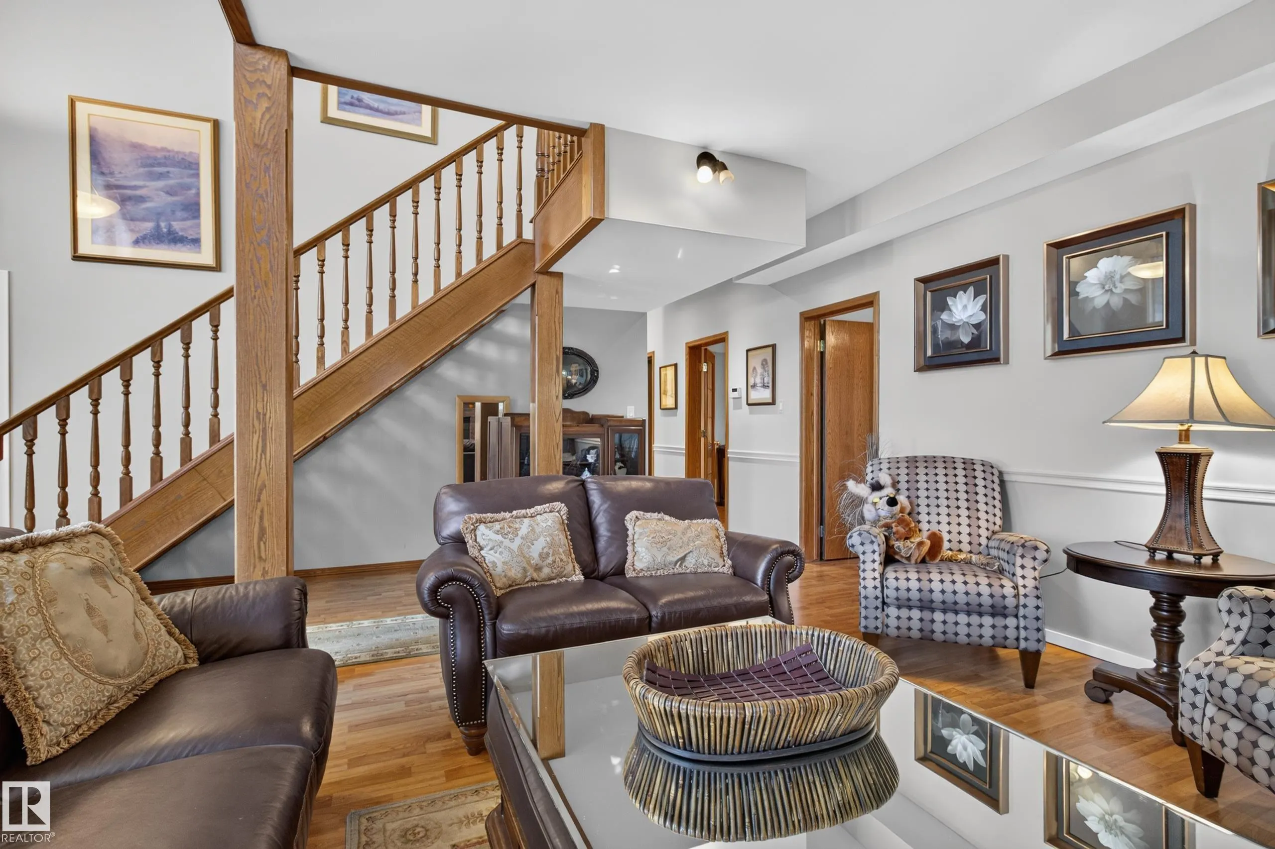 15 HICKORY Crescent