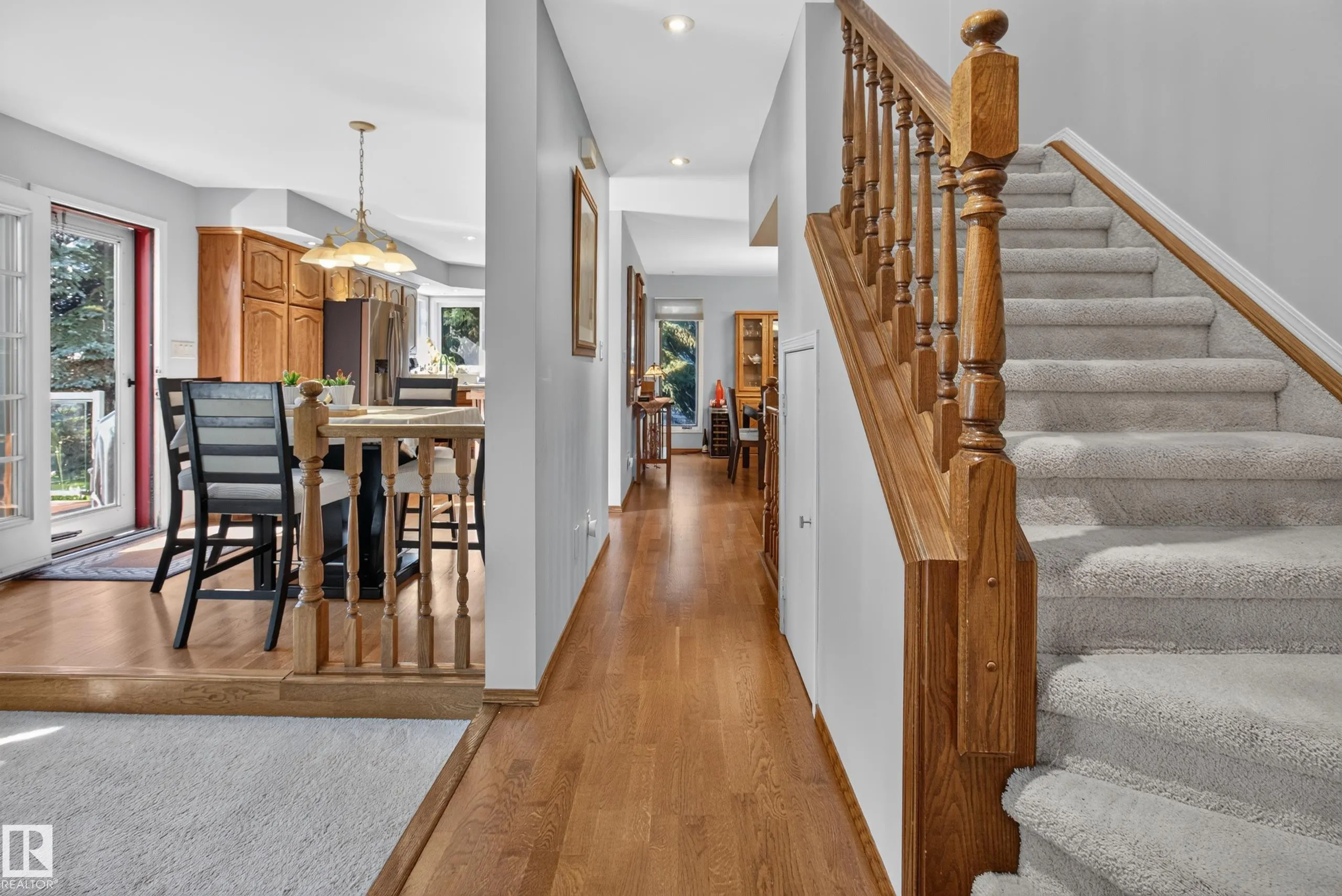 15 HICKORY Crescent