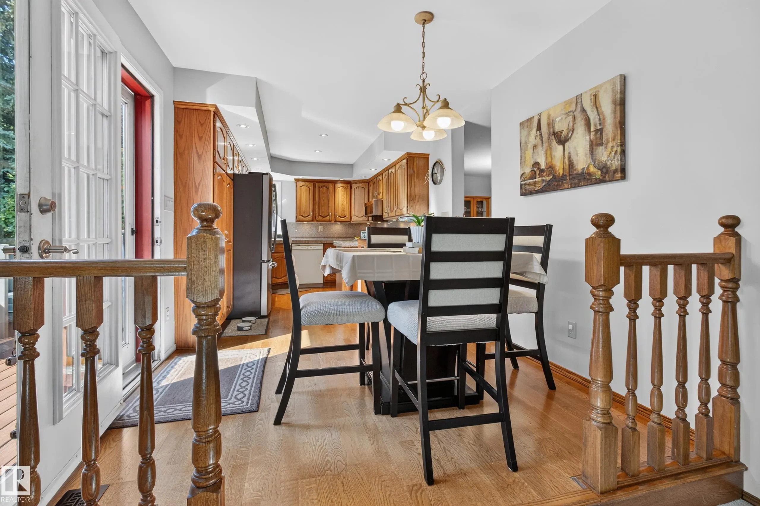 15 HICKORY Crescent