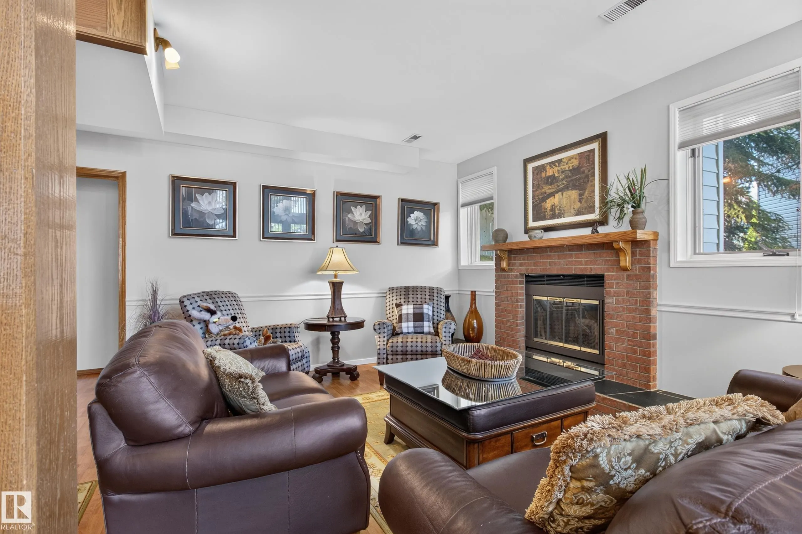 15 HICKORY Crescent