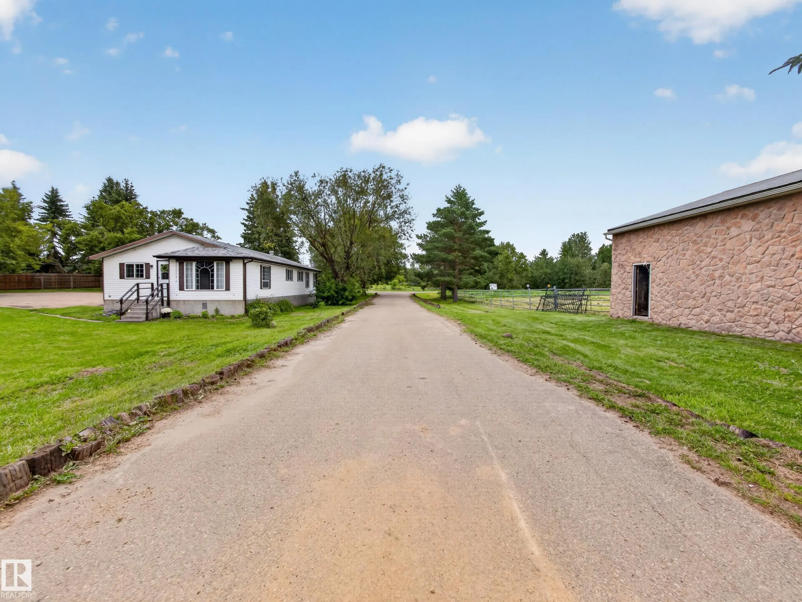51208 range road 270