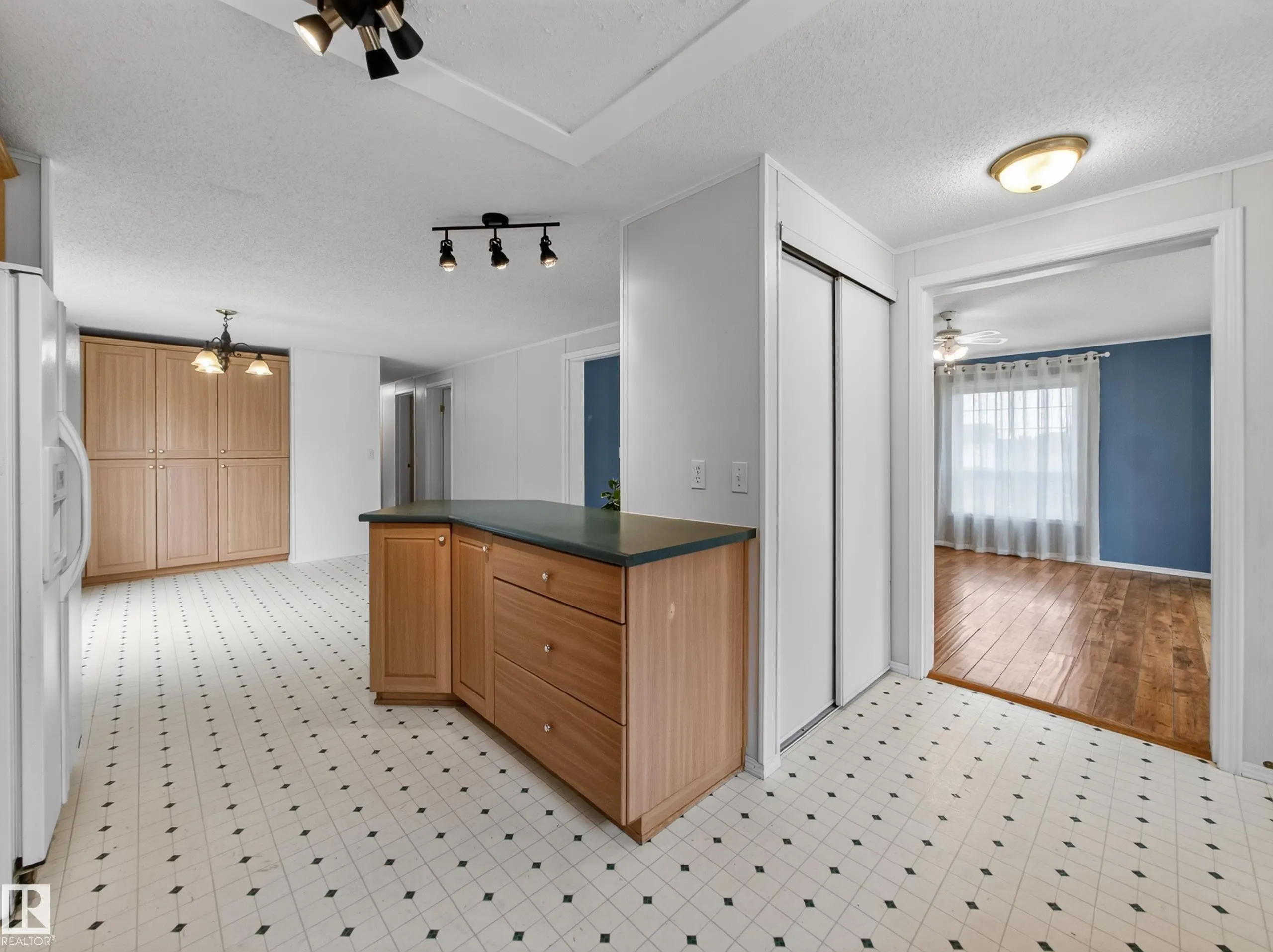 51208 range road 270