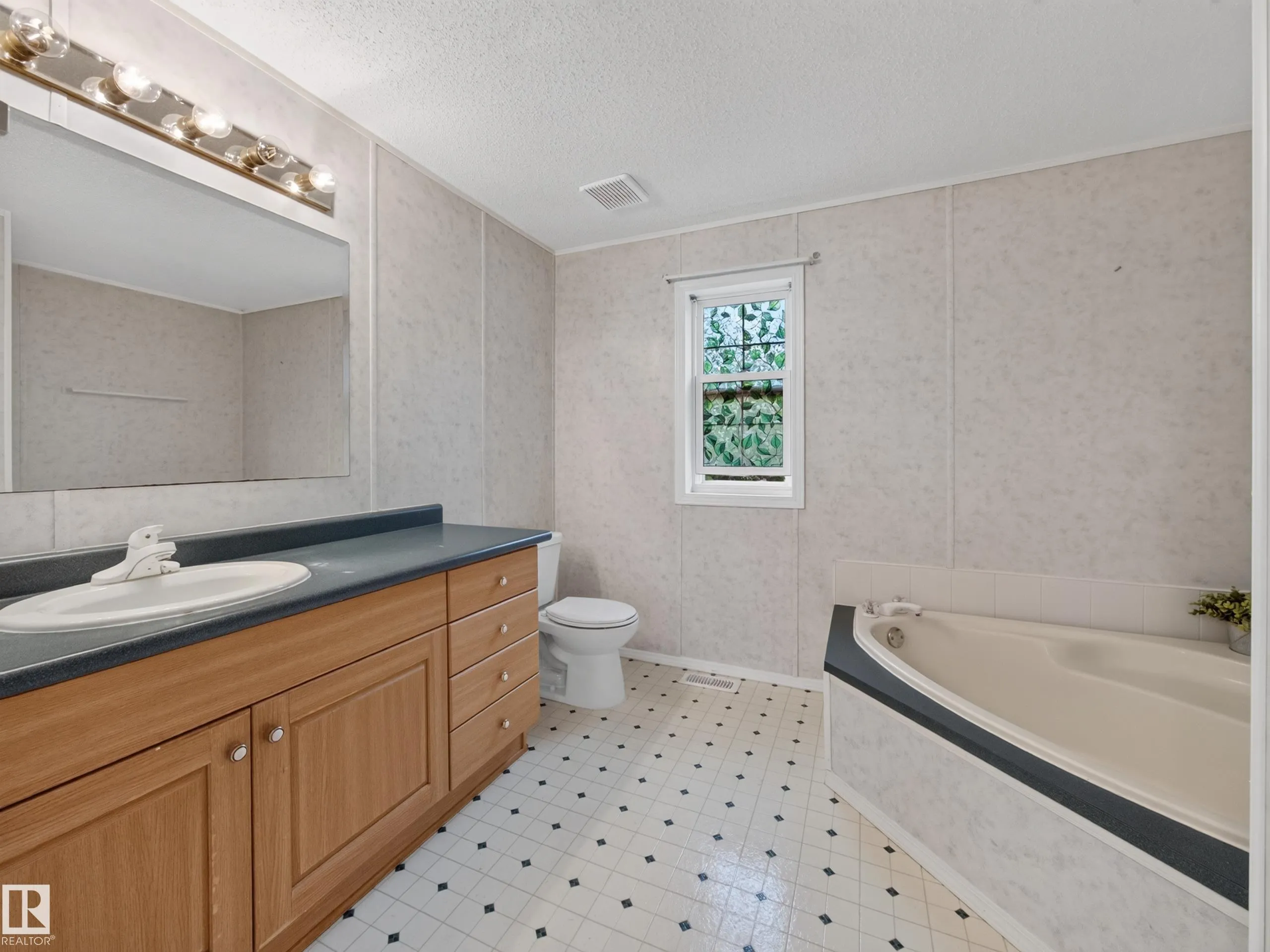 51208 range road 270