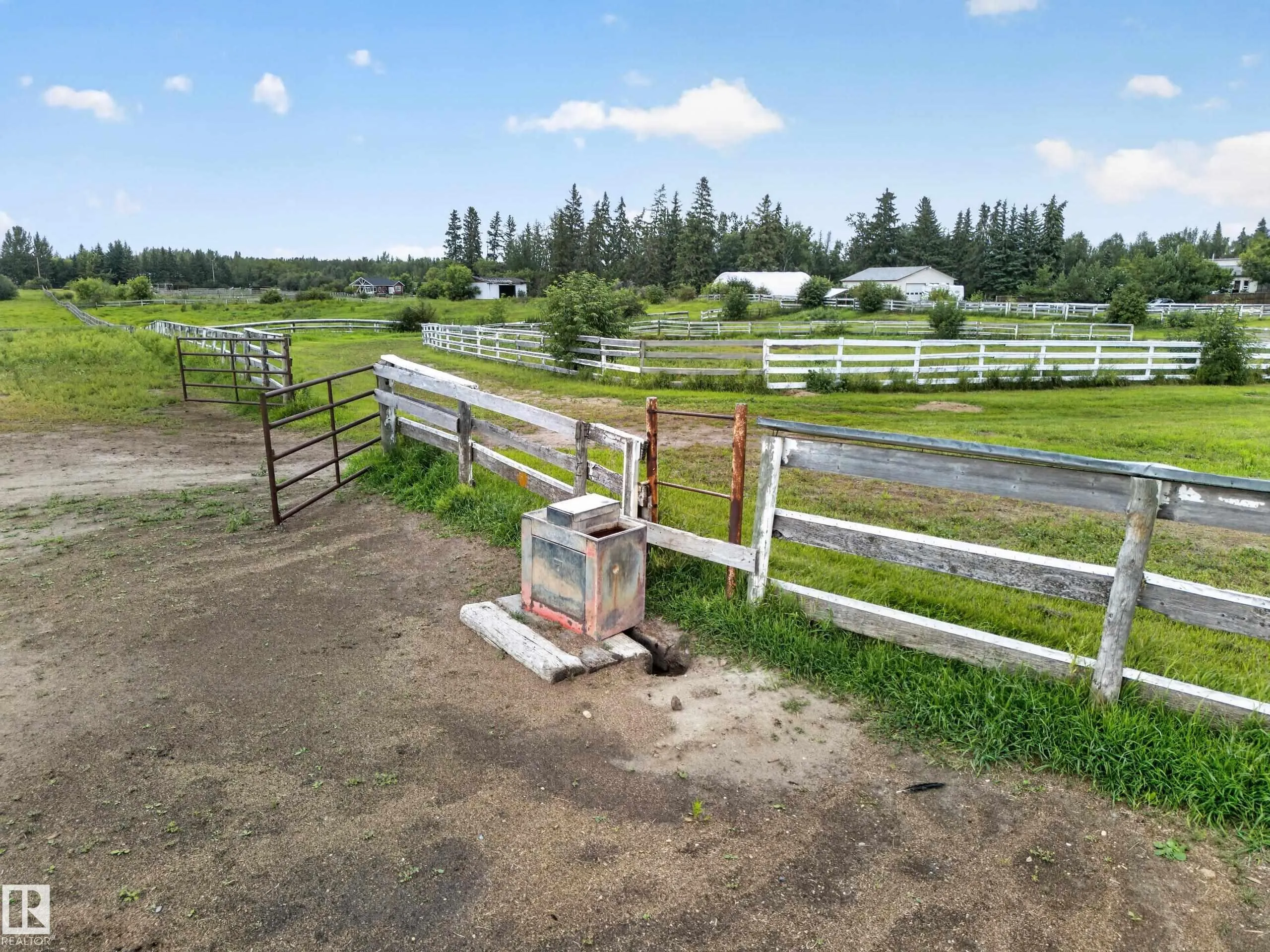 51208 range road 270