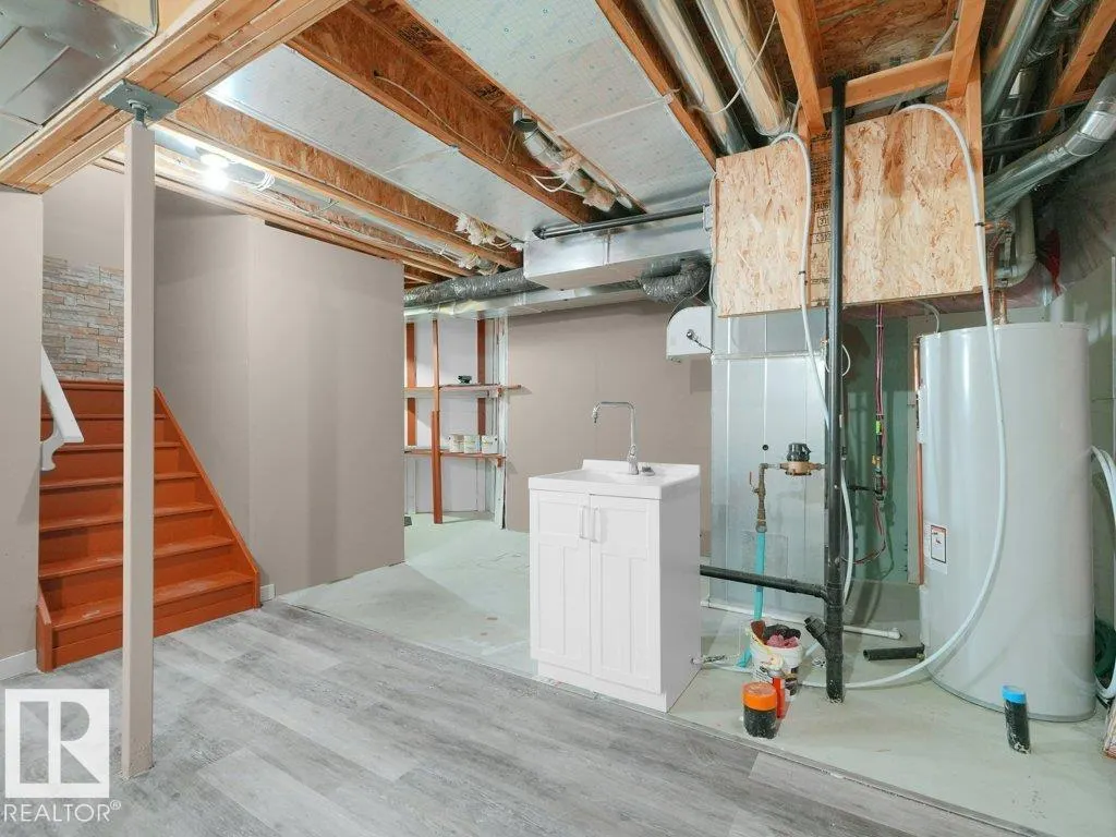 3010 17A Ave