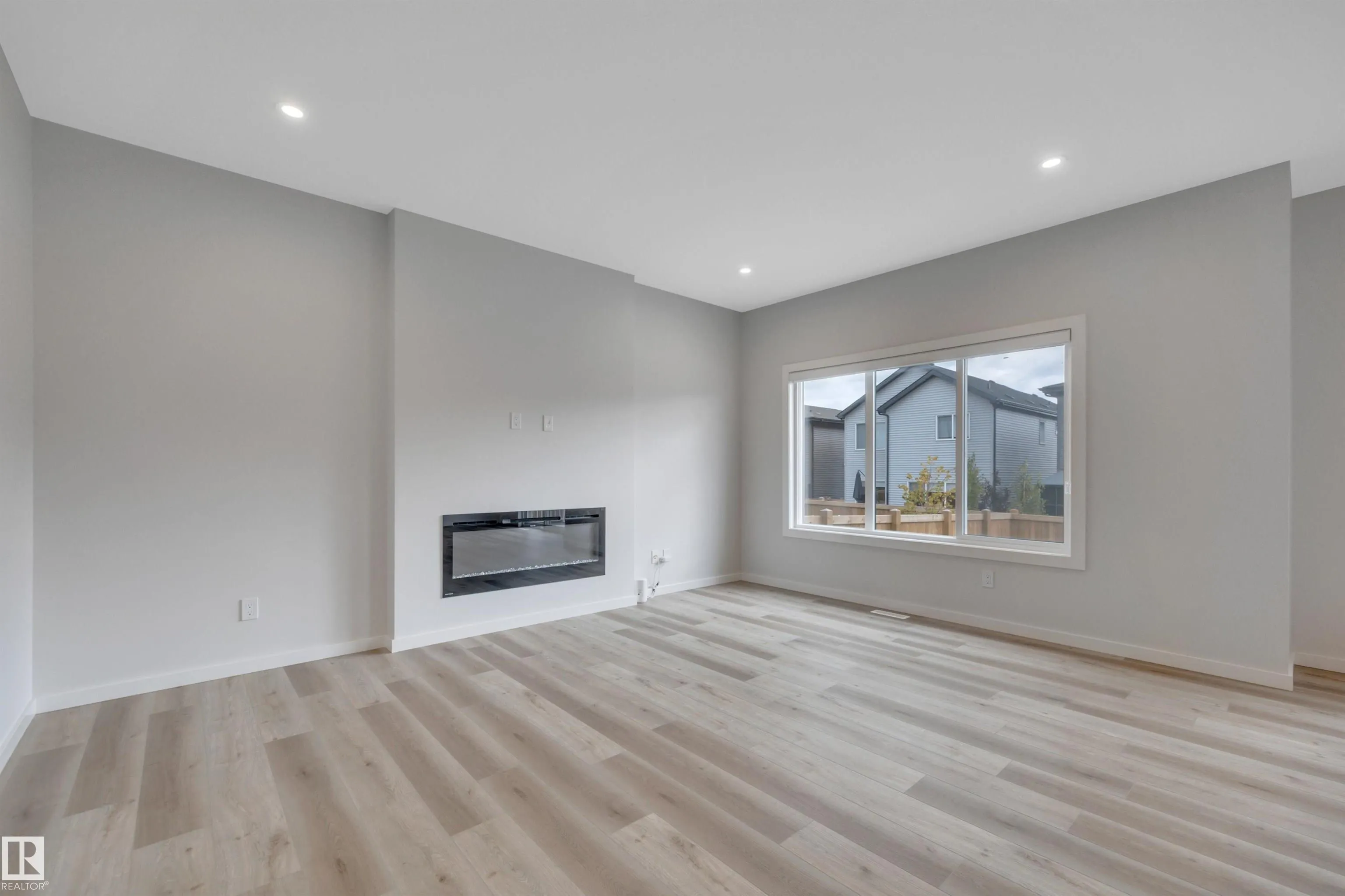 17 CERBAT Crescent