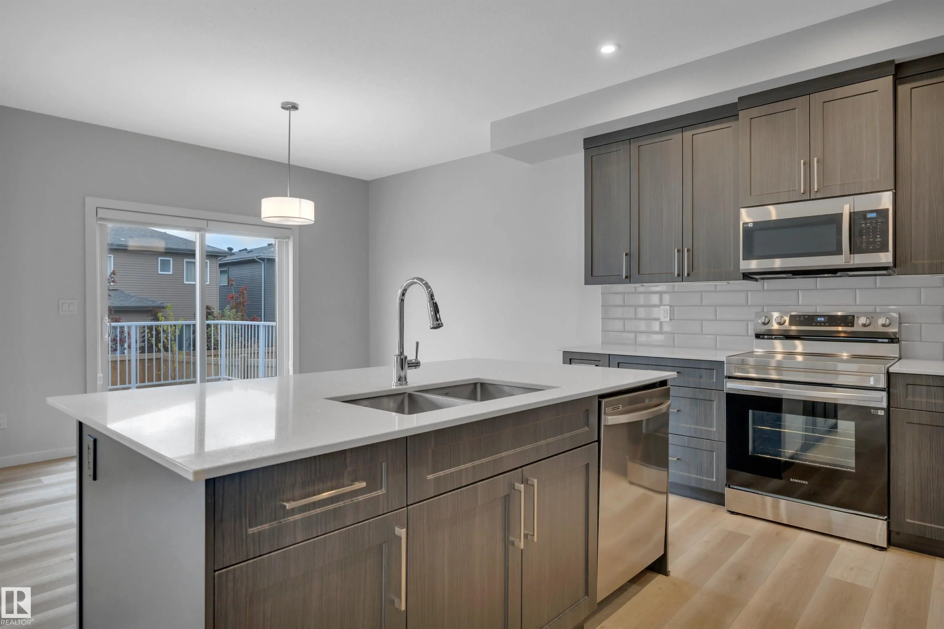 17 CERBAT Crescent